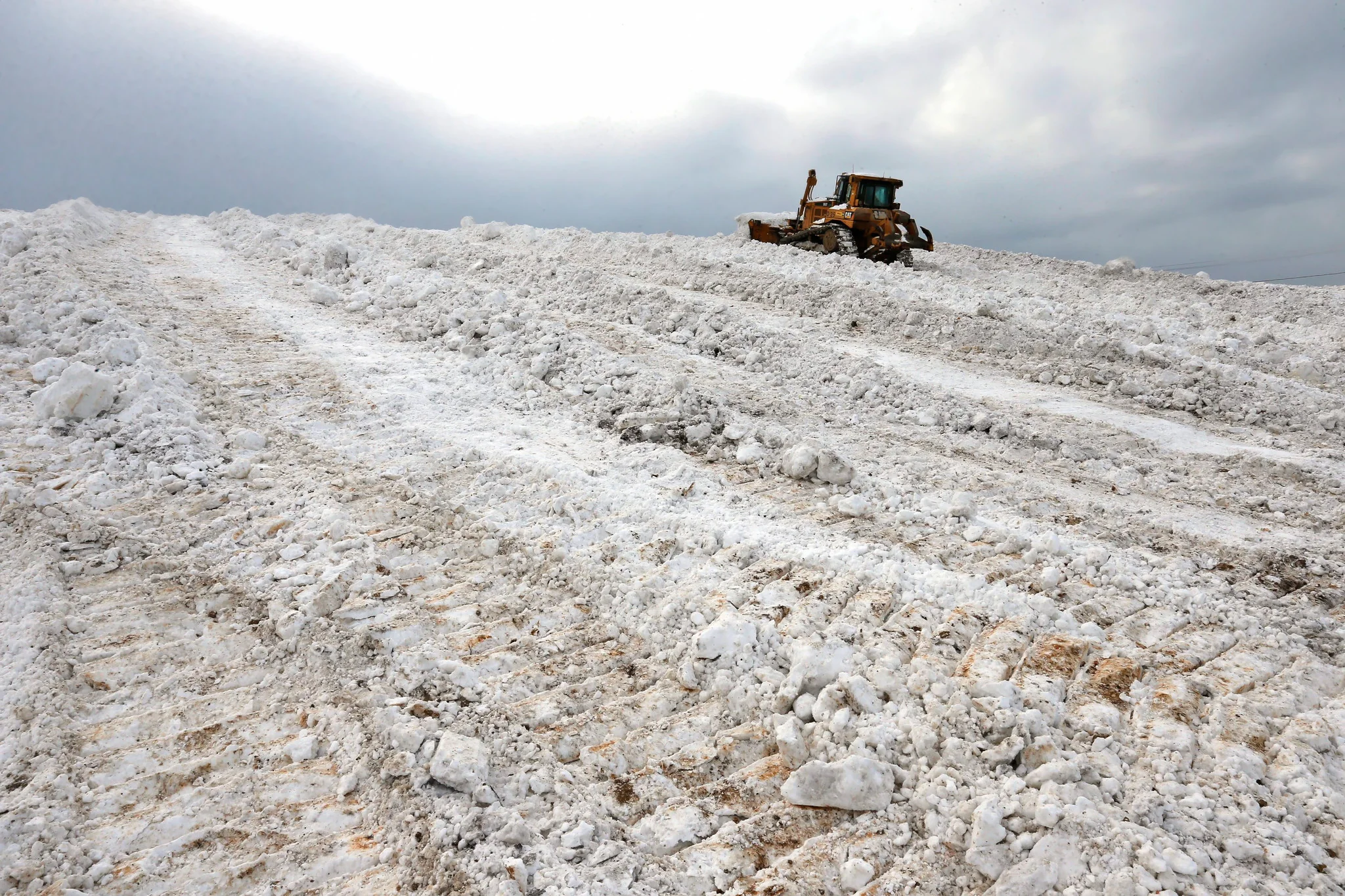 Wall of Snow: The Historic WNY Snowstorm of 2014 - Image 12