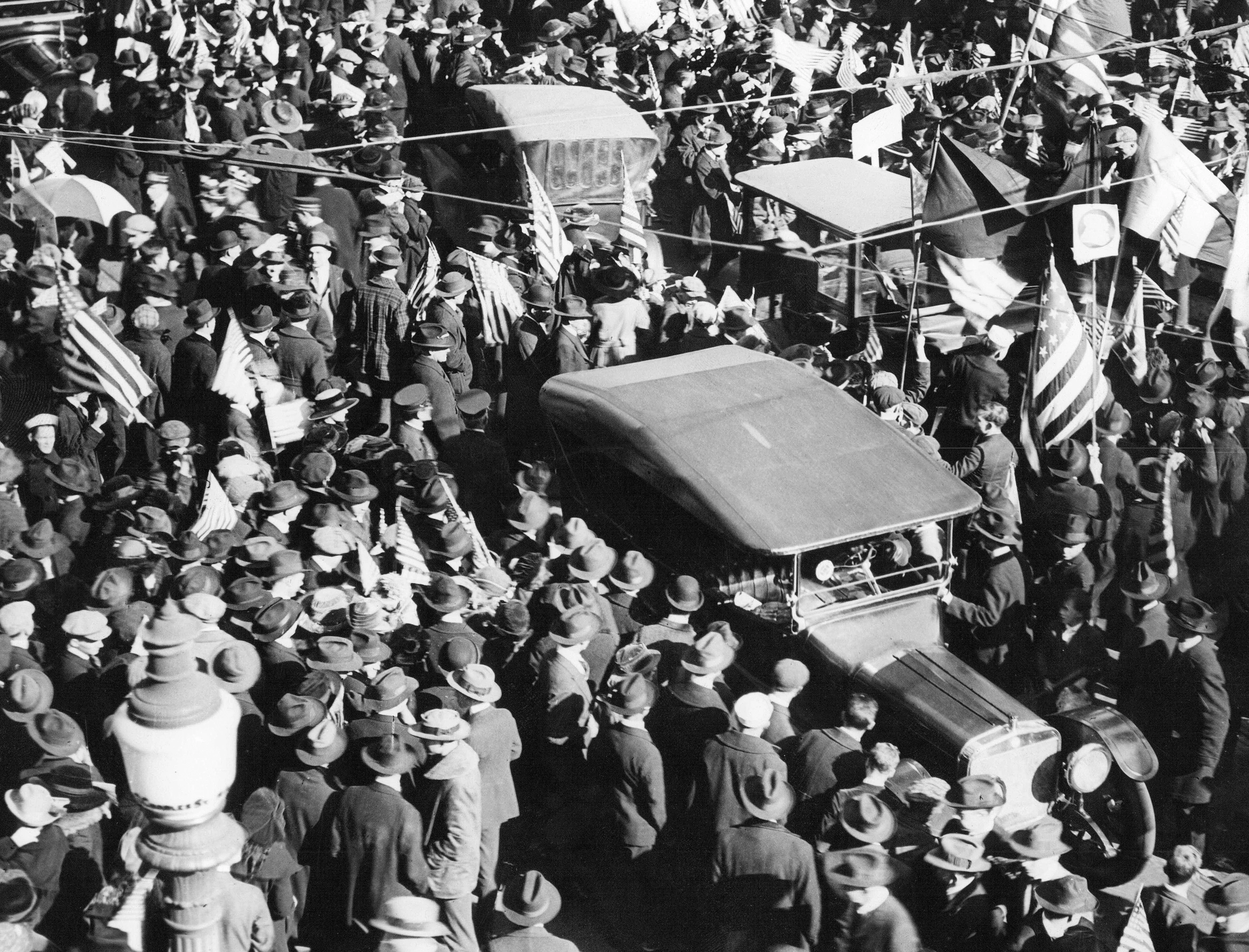 50 Maryland Moments: The Events That Shaped the Free State Through Photos and Stories from The Baltimore Sun - Image 9