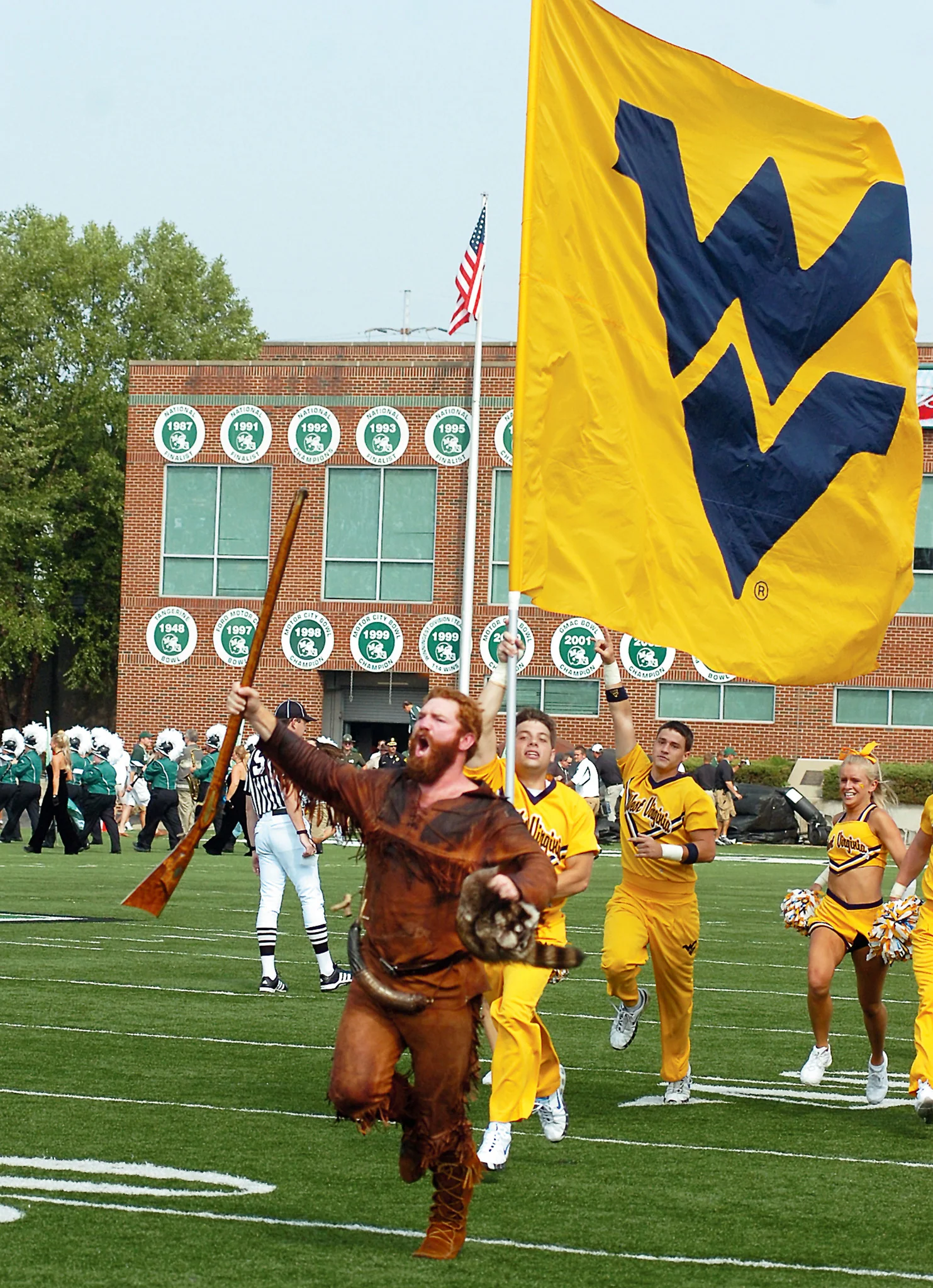 BELIEVE: The Story of the 2007 West Virginia Mountaineers Football Team - Image 6