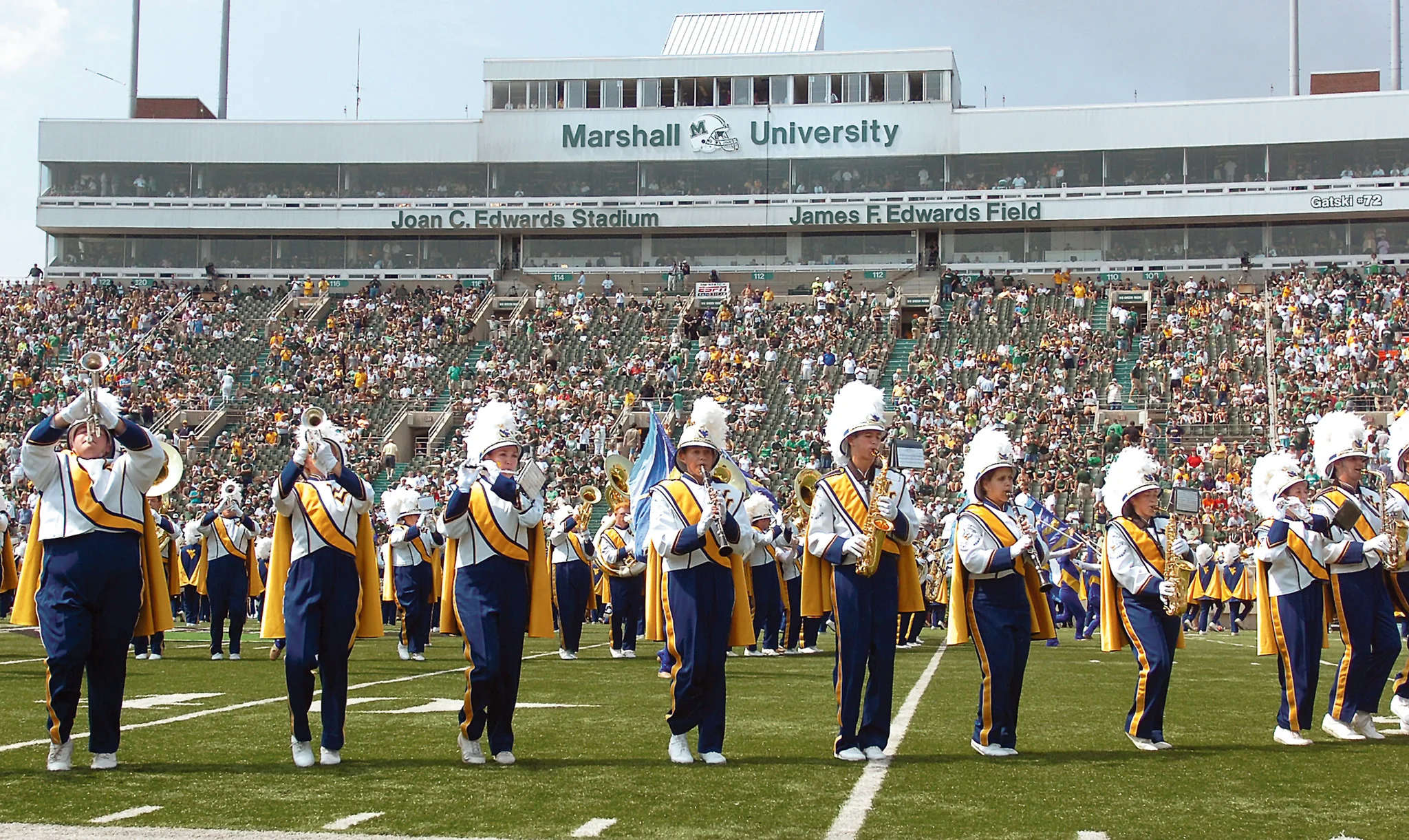 BELIEVE: The Story of the 2007 West Virginia Mountaineers Football Team - Image 7