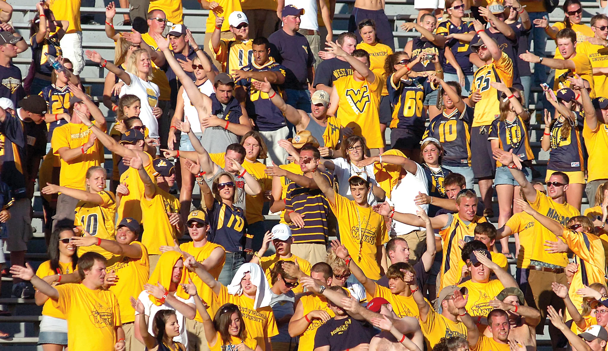 BELIEVE: The Story of the 2007 West Virginia Mountaineers Football Team - Image 8