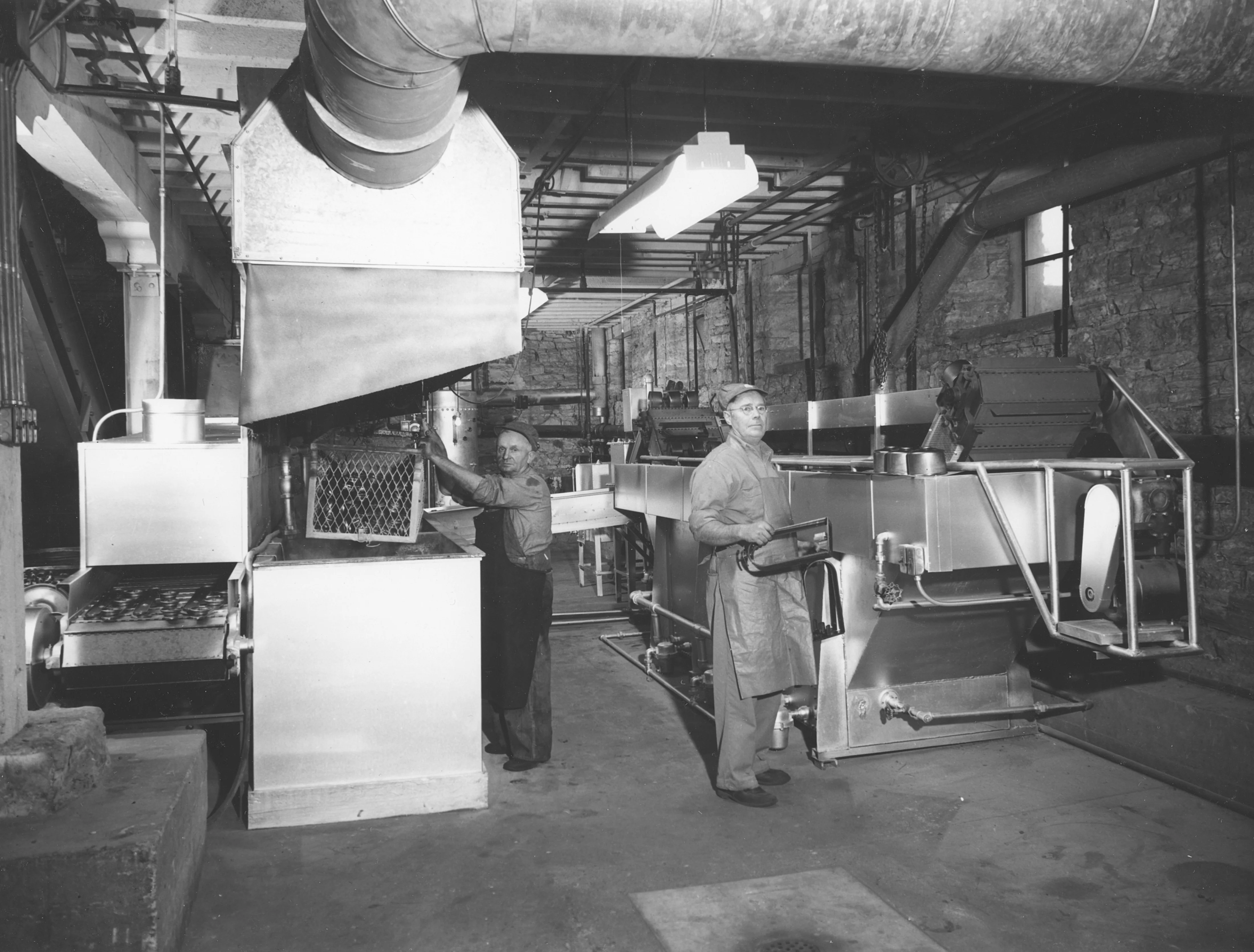 Cedar Valley Memories III: More Than 125 Years of History in Photographs - Image 4