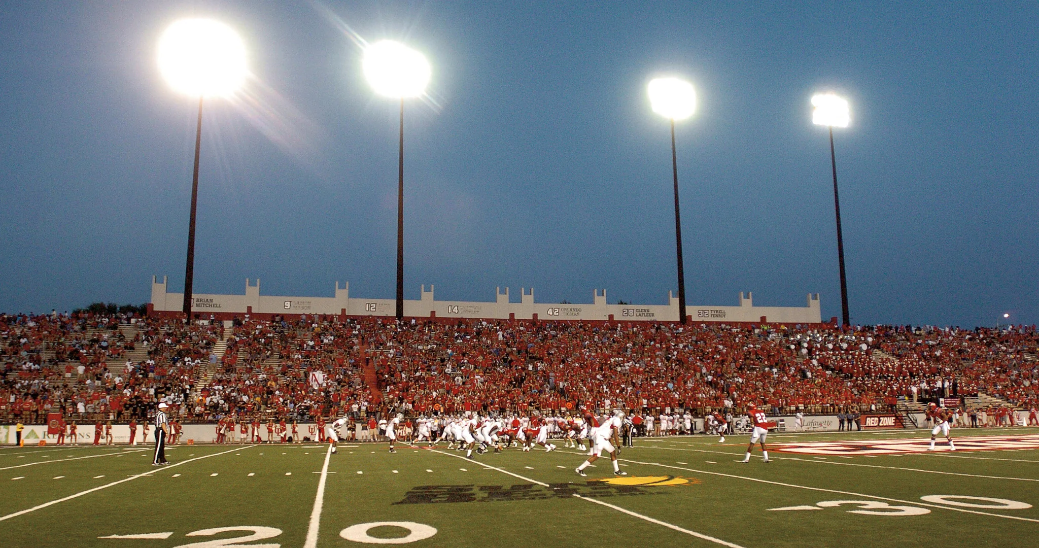 Charging the Dome: 2011 Ragin' Cajuns Bring it Home - Image 9