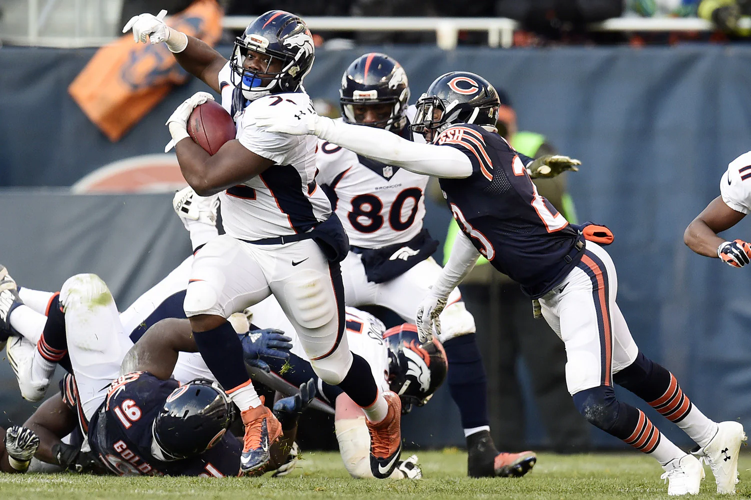 Fight to the Finish: The Denver Broncos' 2015 Championship Season - Image 12