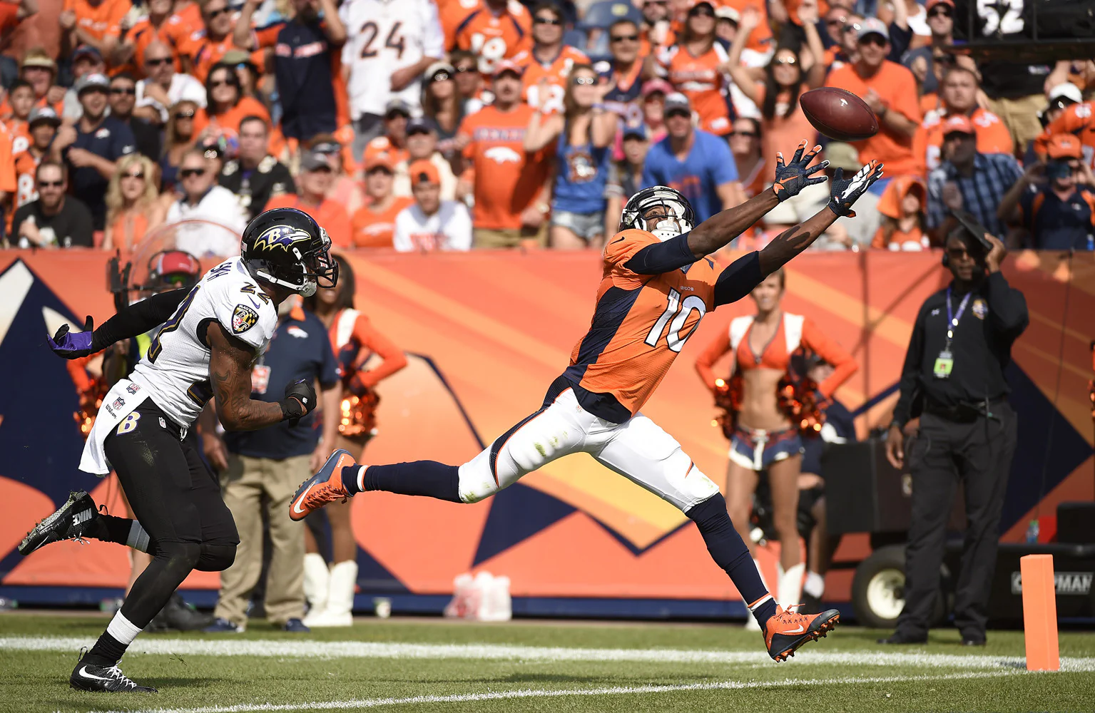 Fight to the Finish: The Denver Broncos' 2015 Championship Season - Image 14