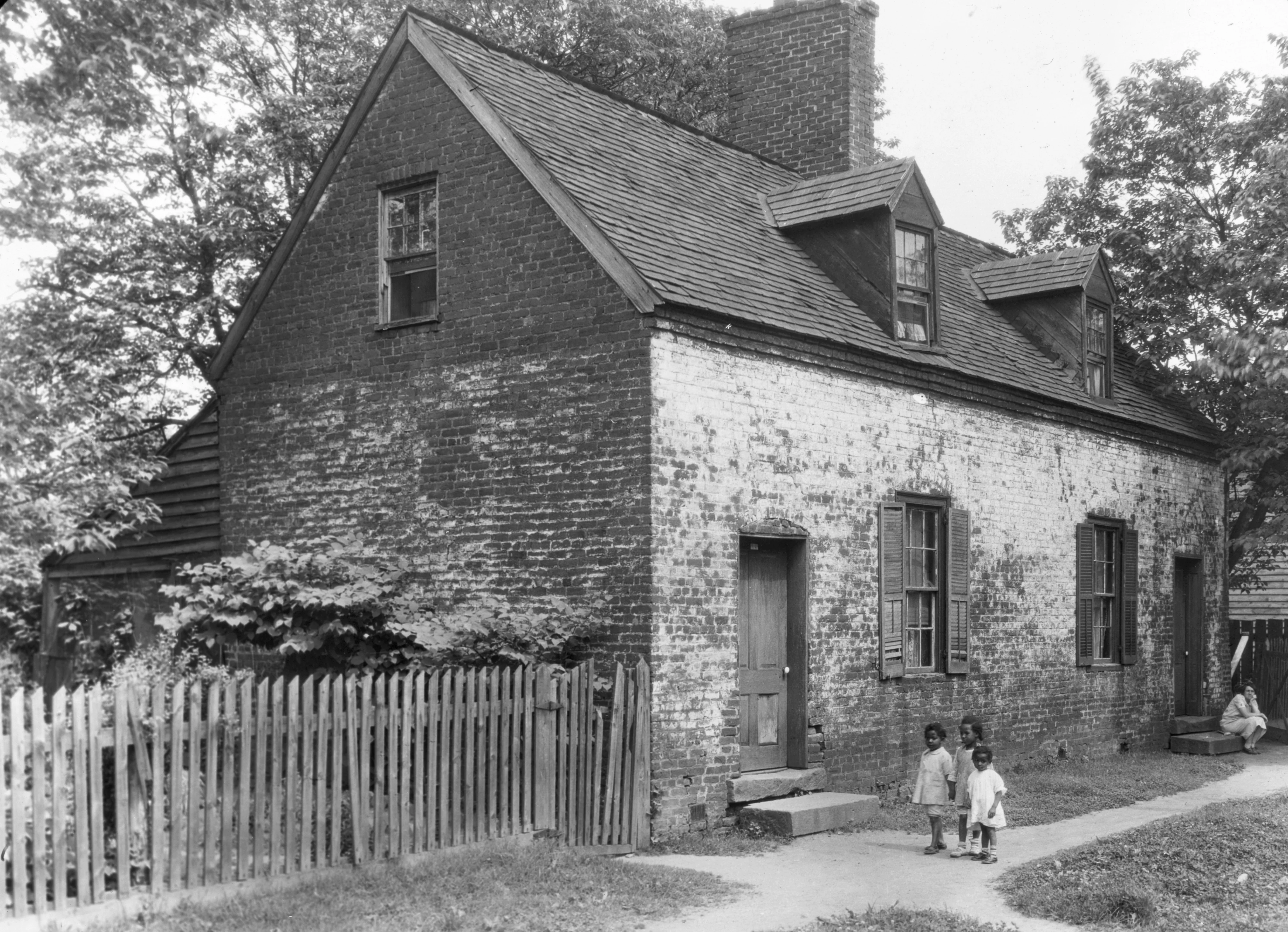 Fredericksburg Memories: A Pictorial History of the 1800s through the 1930s - Image 14