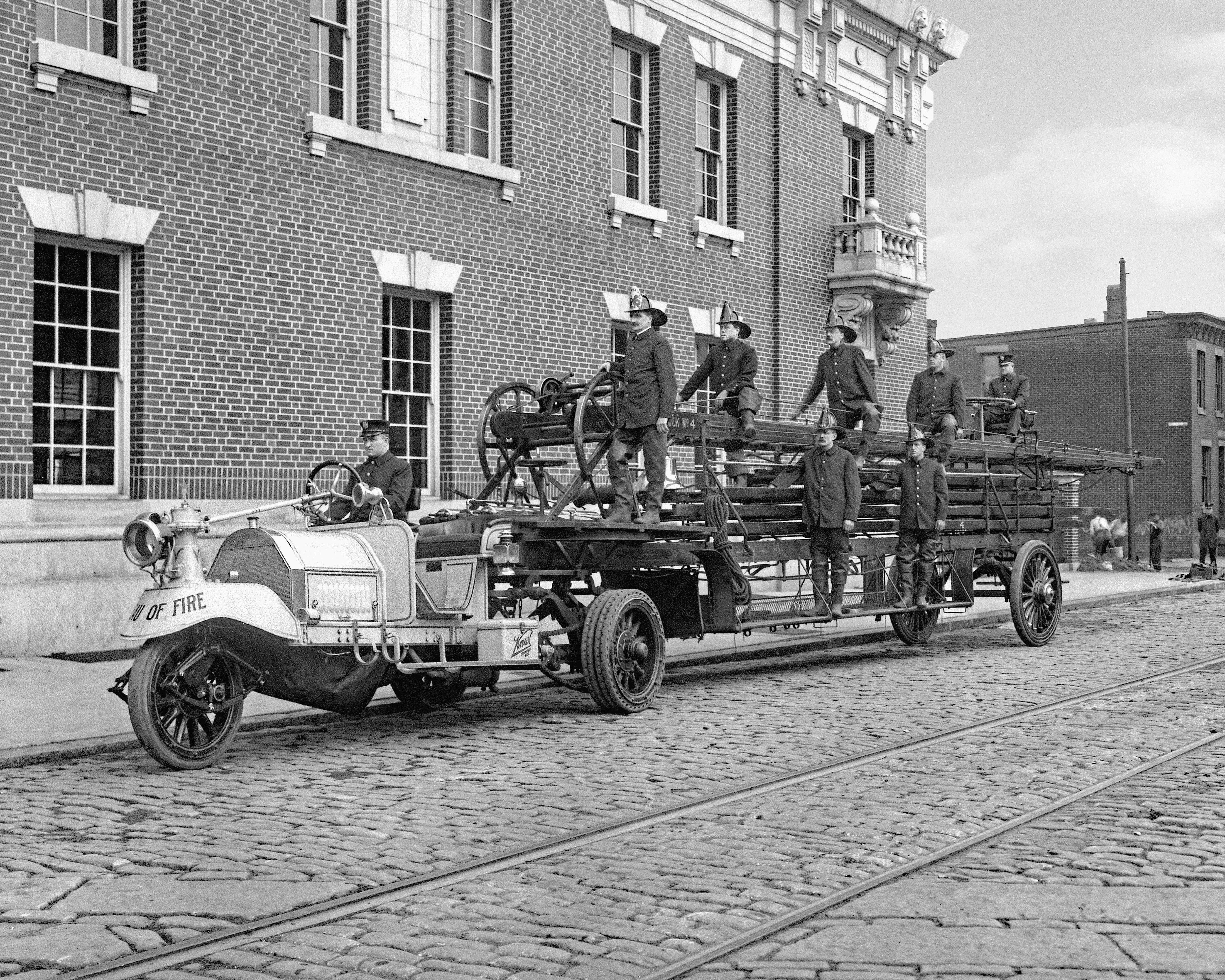 From Horses to Horsepower: A History of Philadelphia's Fire Apparatus 1871 to 2017 - Image 14