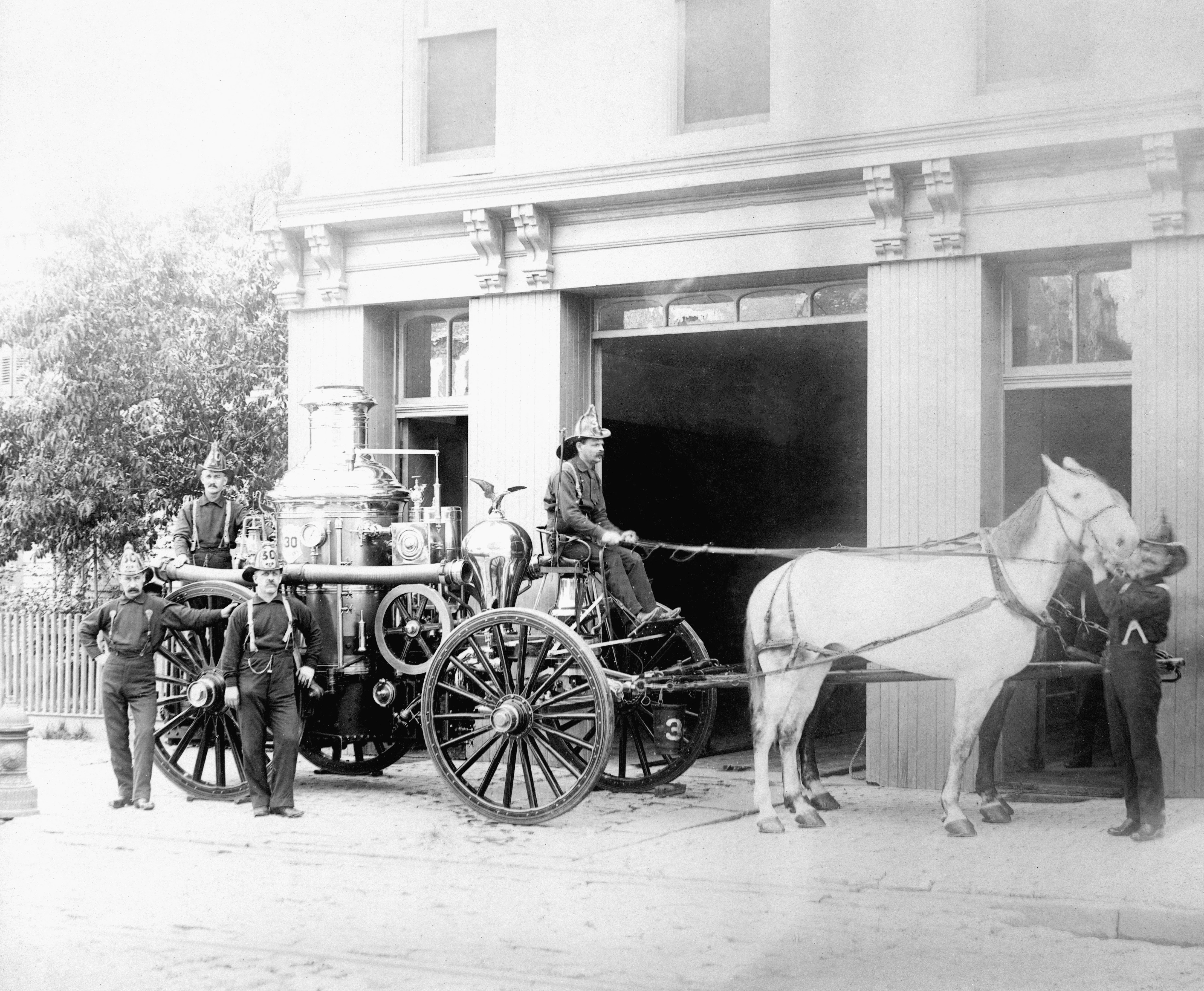 From Horses to Horsepower: A History of Philadelphia's Fire Apparatus 1871 to 2017 - Image 4