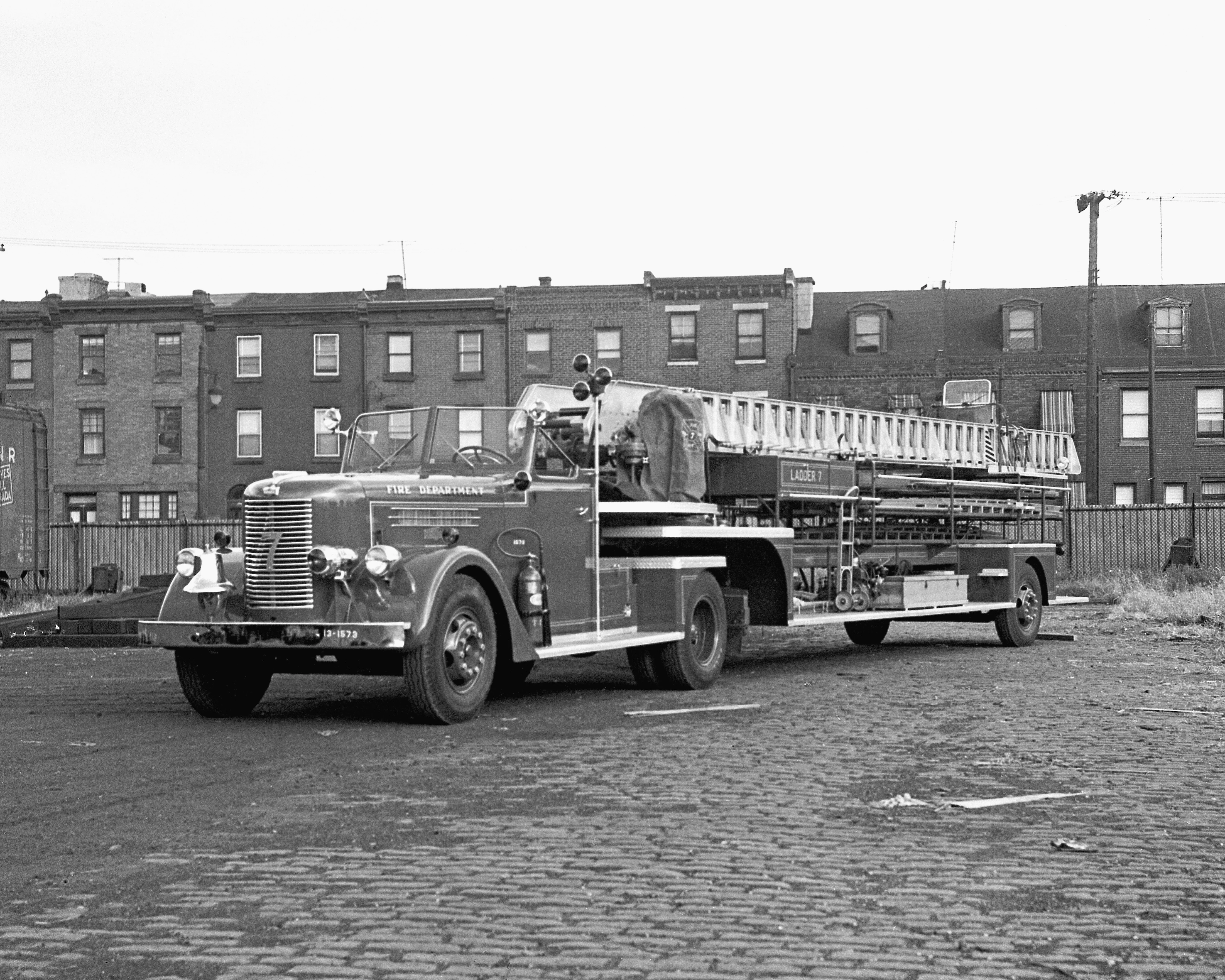 From Horses to Horsepower: A History of Philadelphia's Fire Apparatus 1871 to 2017 - Image 7