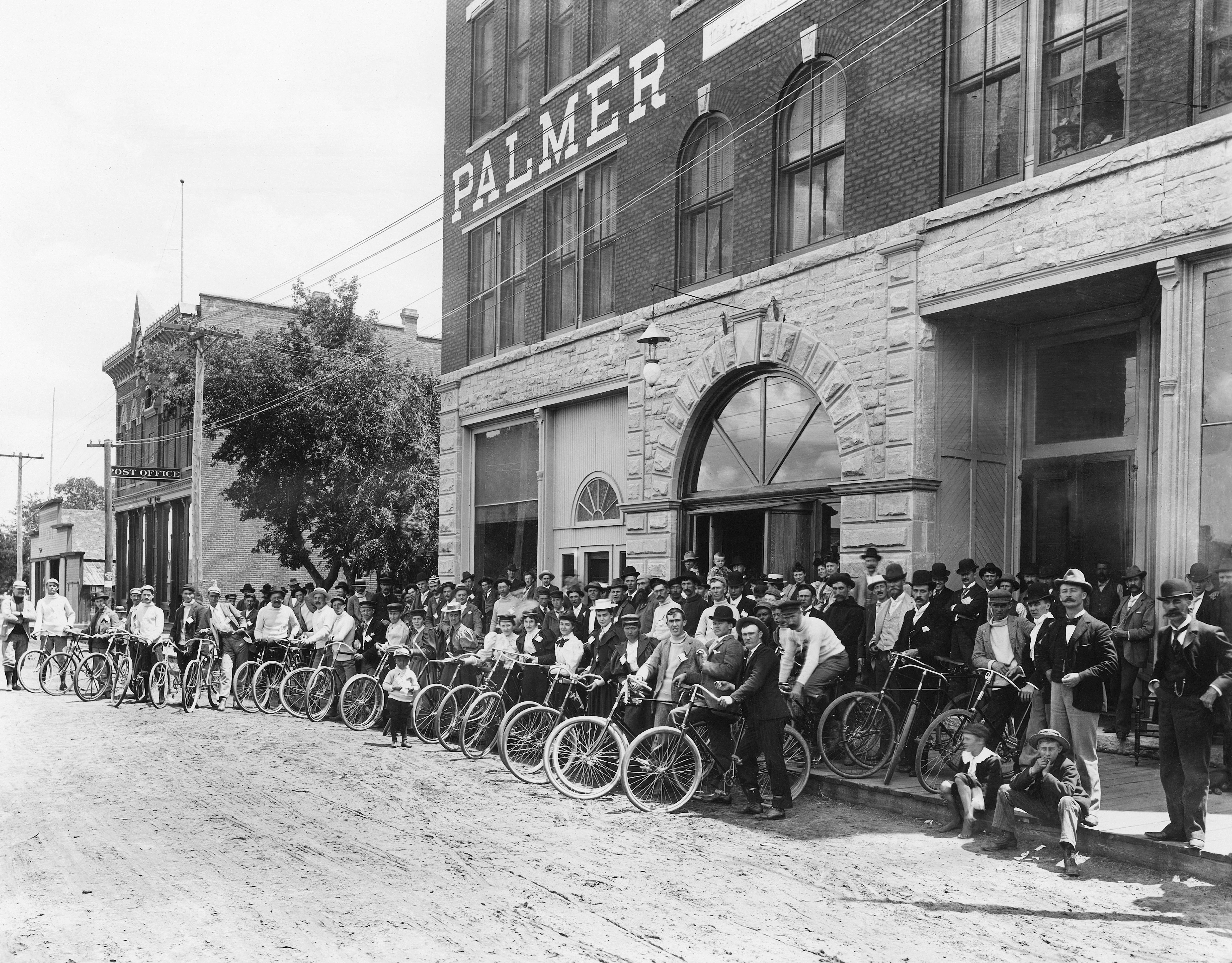 Grand Island Memories: A Pictorial History of the mid-1800s through the 1930s - Image 10