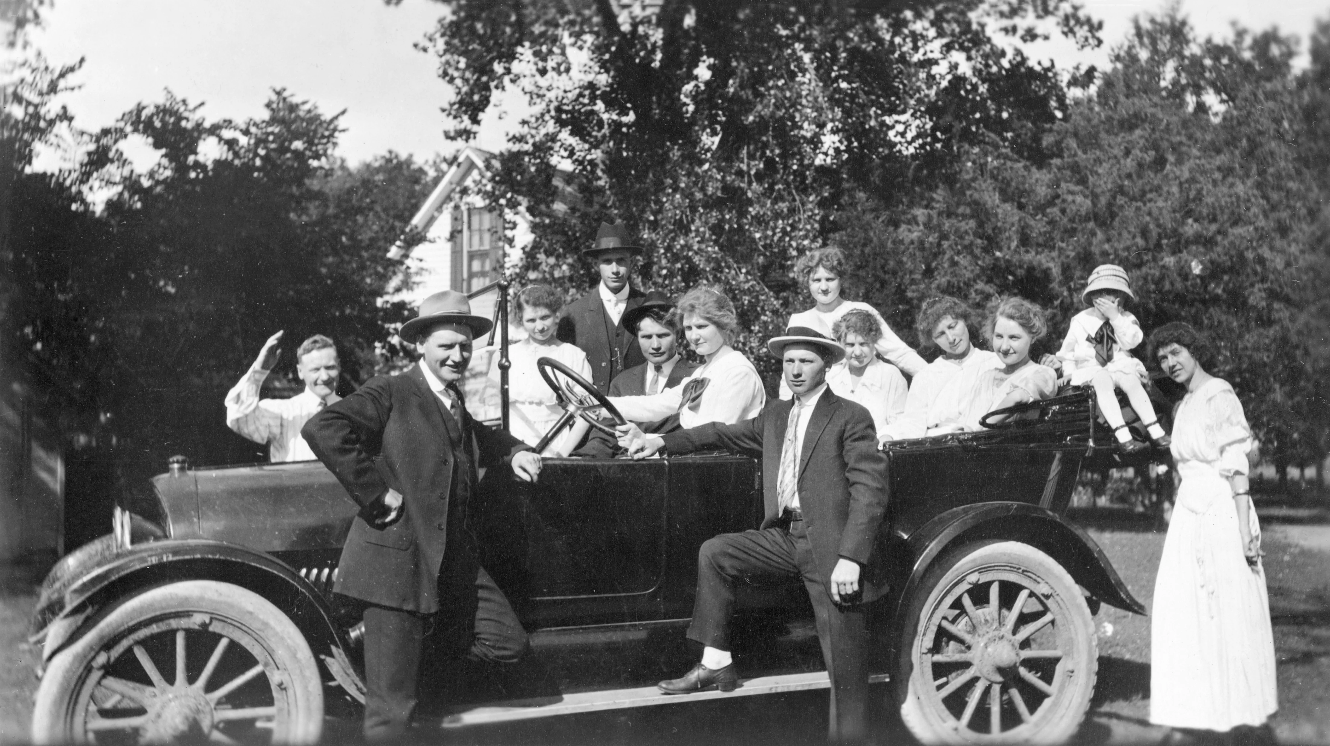 Grand Island Memories: A Pictorial History of the mid-1800s through the 1930s - Image 6