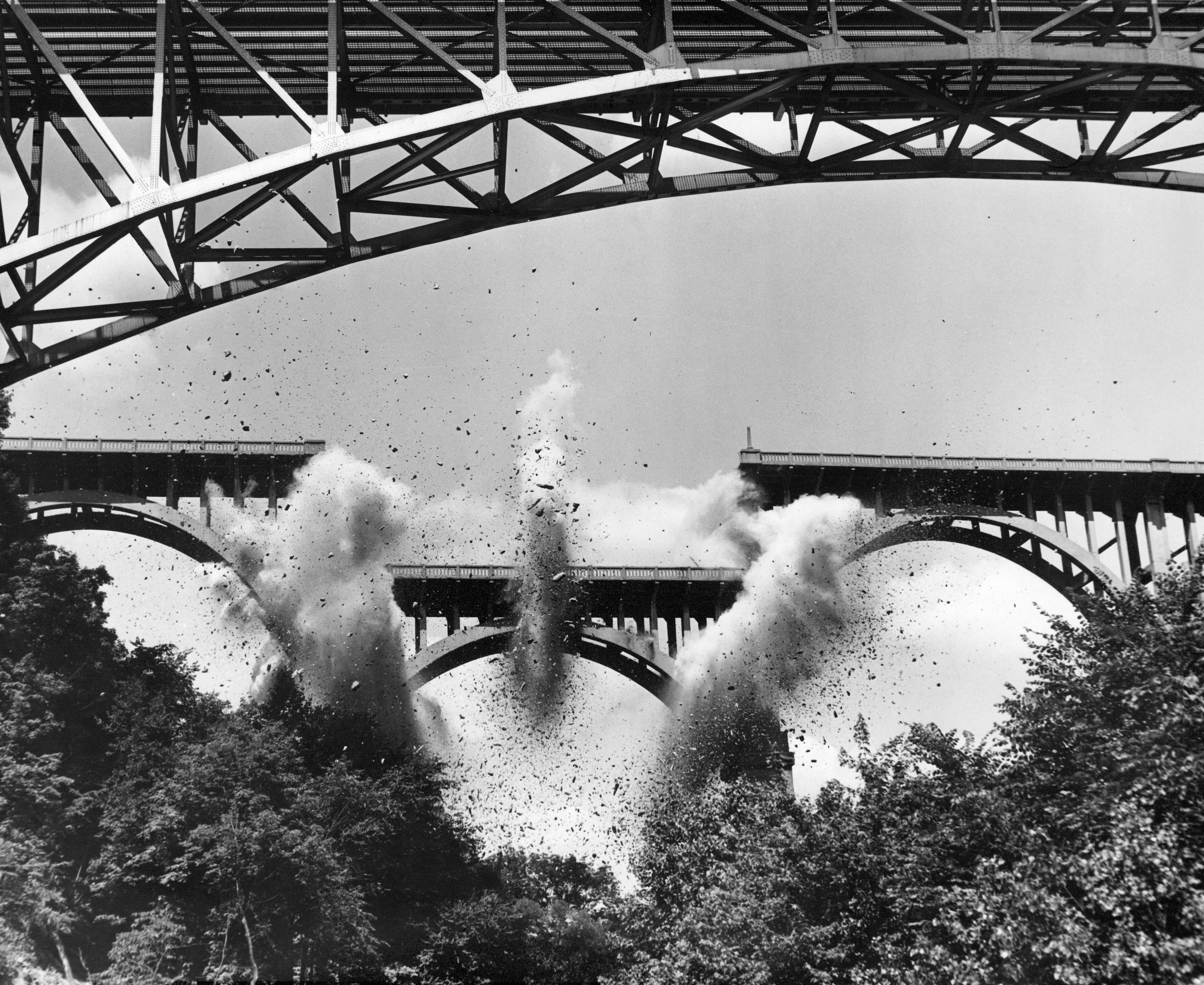Greater Akron Memories II: The 1940s, 1950s and 1960s - Image 4