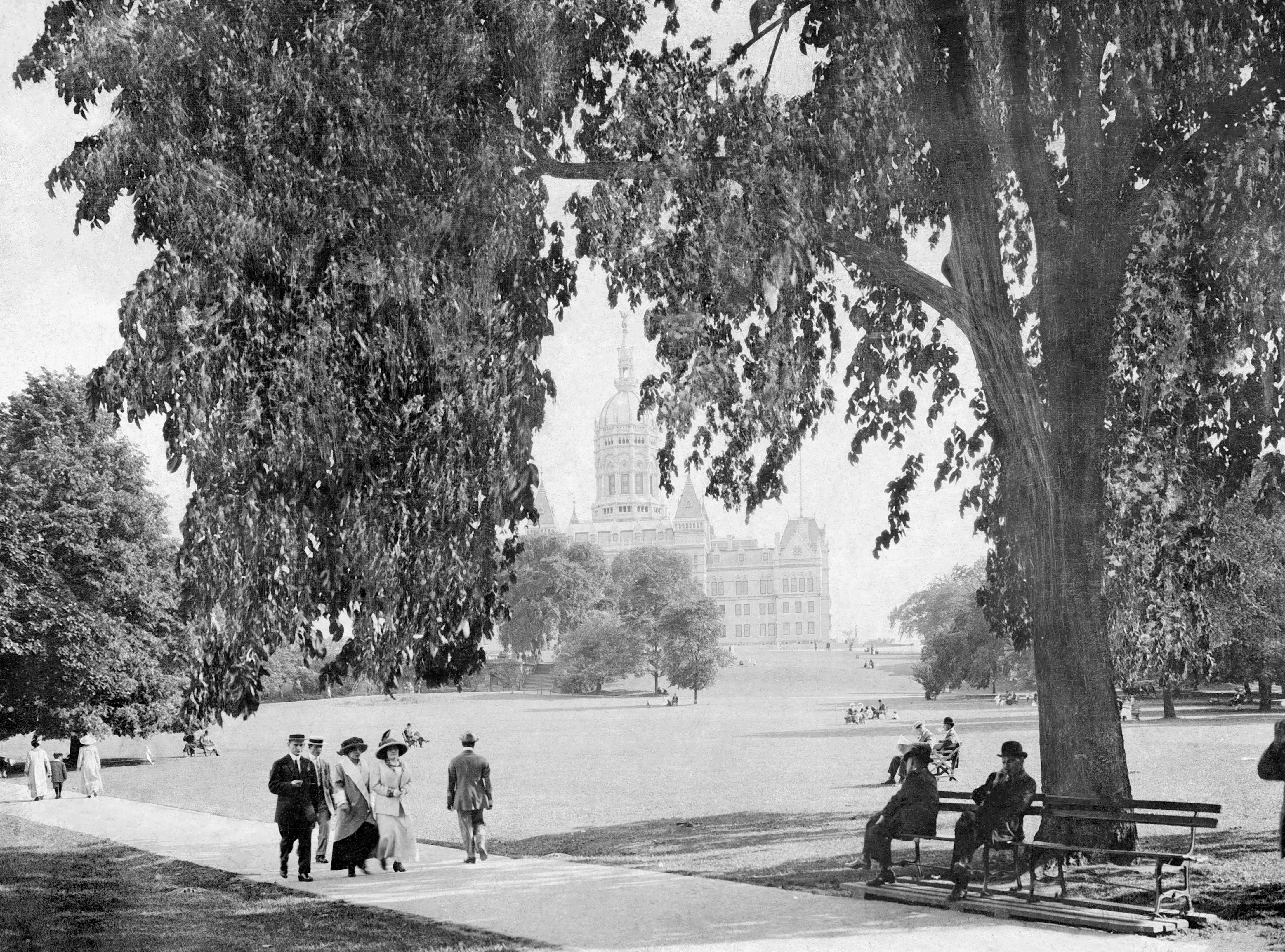 Greater Hartford Memories: A Photographic History of the 1800s through the 1930s - Image 11