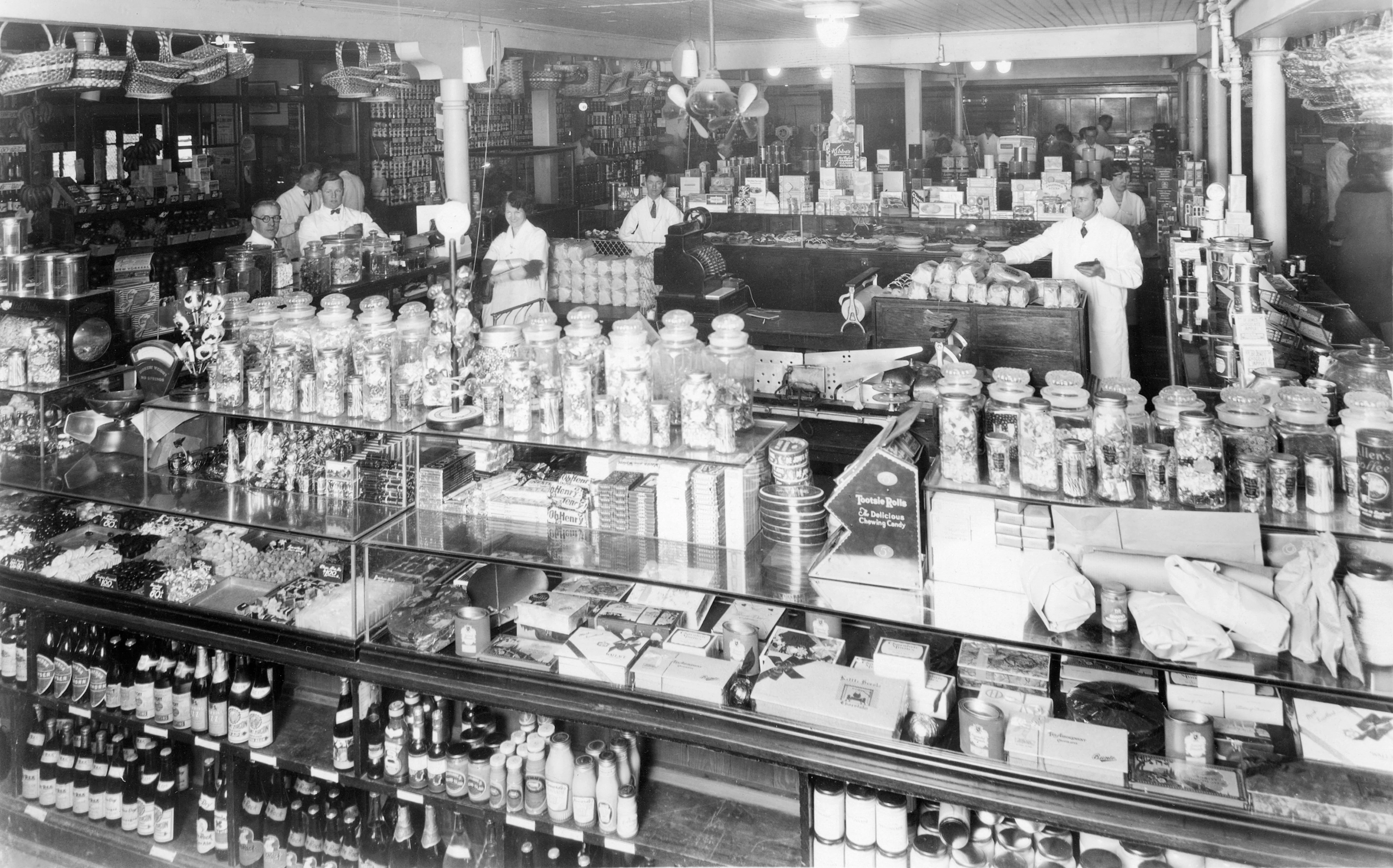 Greater Hartford Memories: A Photographic History of the 1800s through the 1930s - Image 12