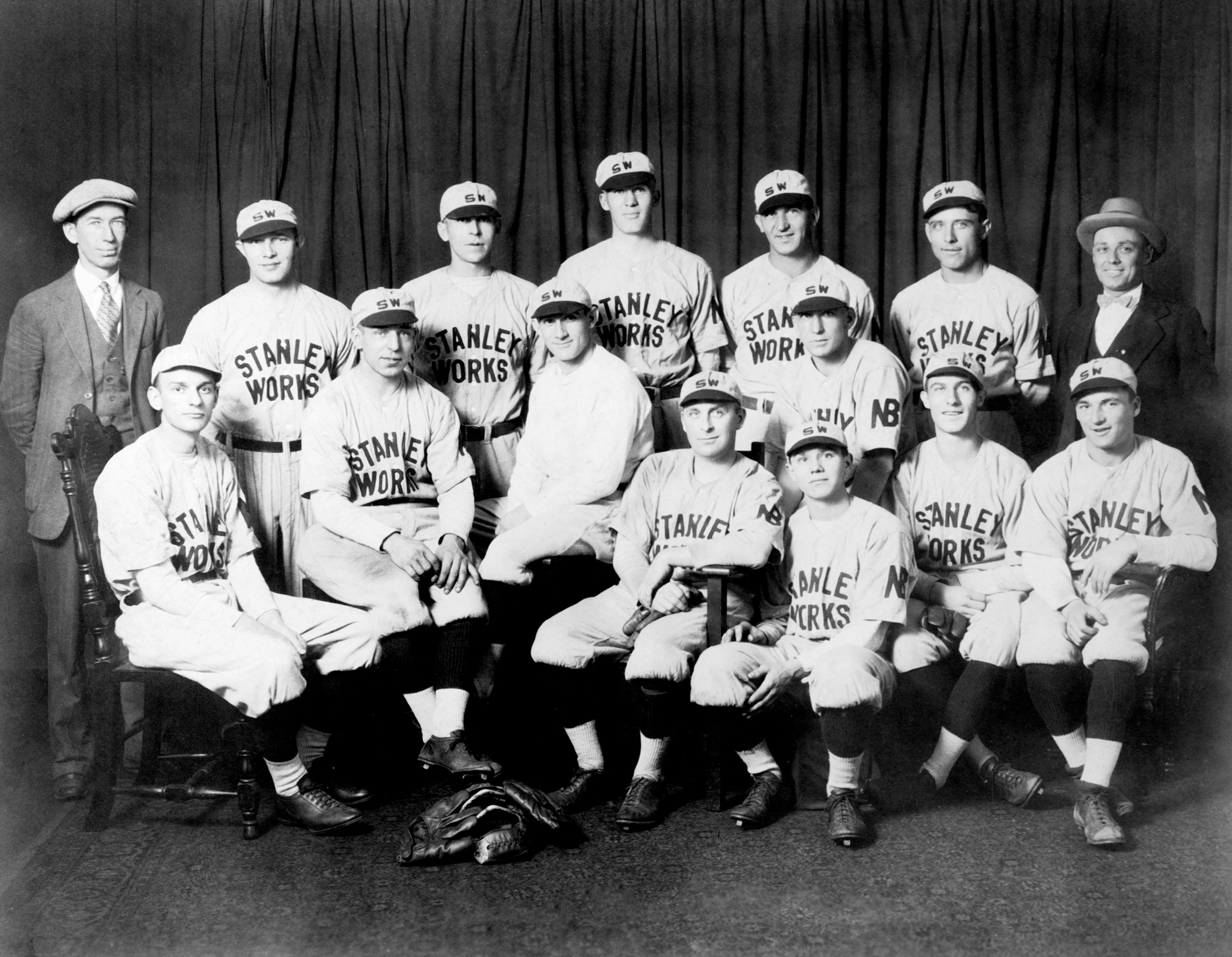 Greater Hartford Memories: A Photographic History of the 1800s through the 1930s - Image 15