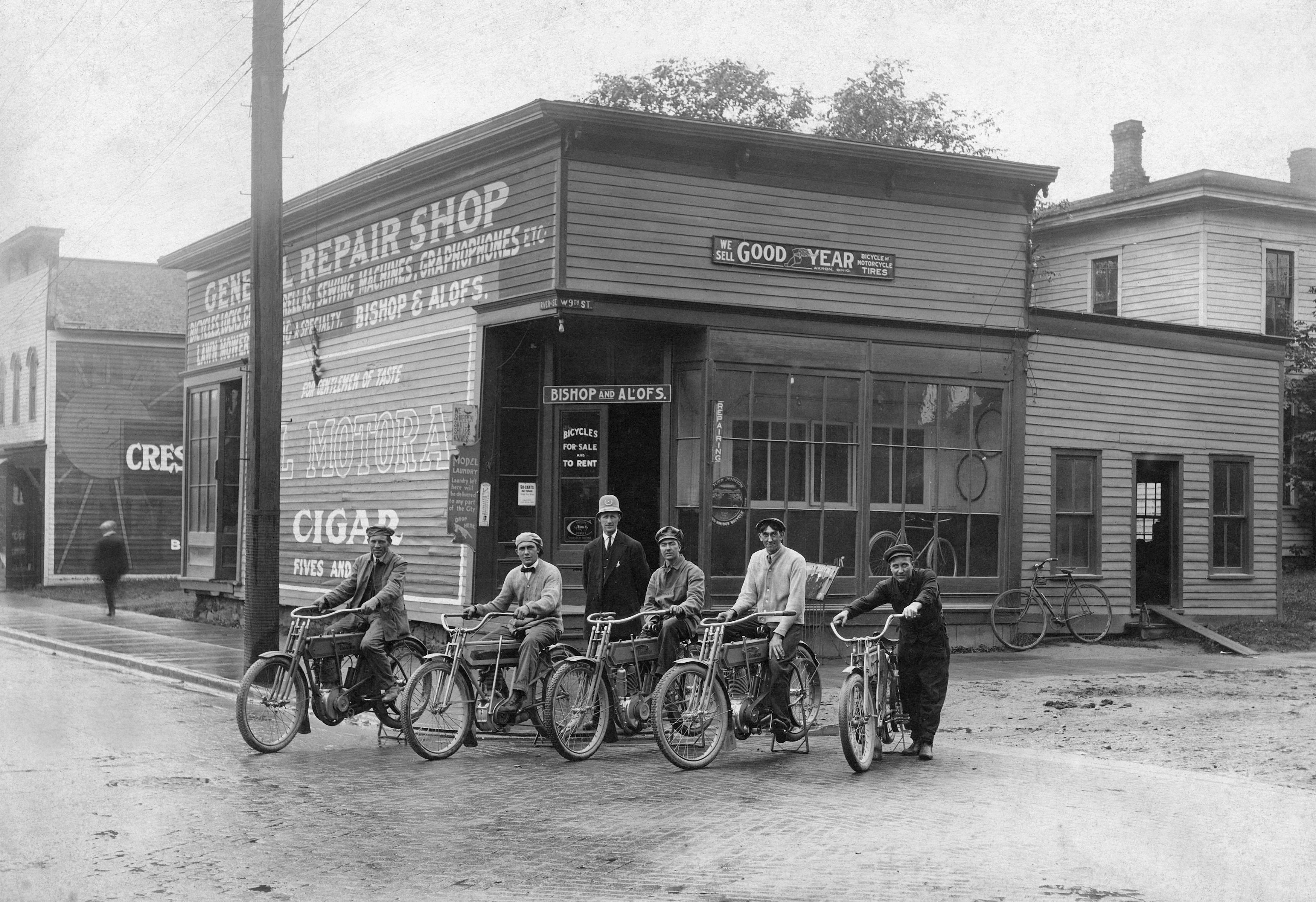 Holland Memories II: The 1940s, 1950s and 1960s - Image 6
