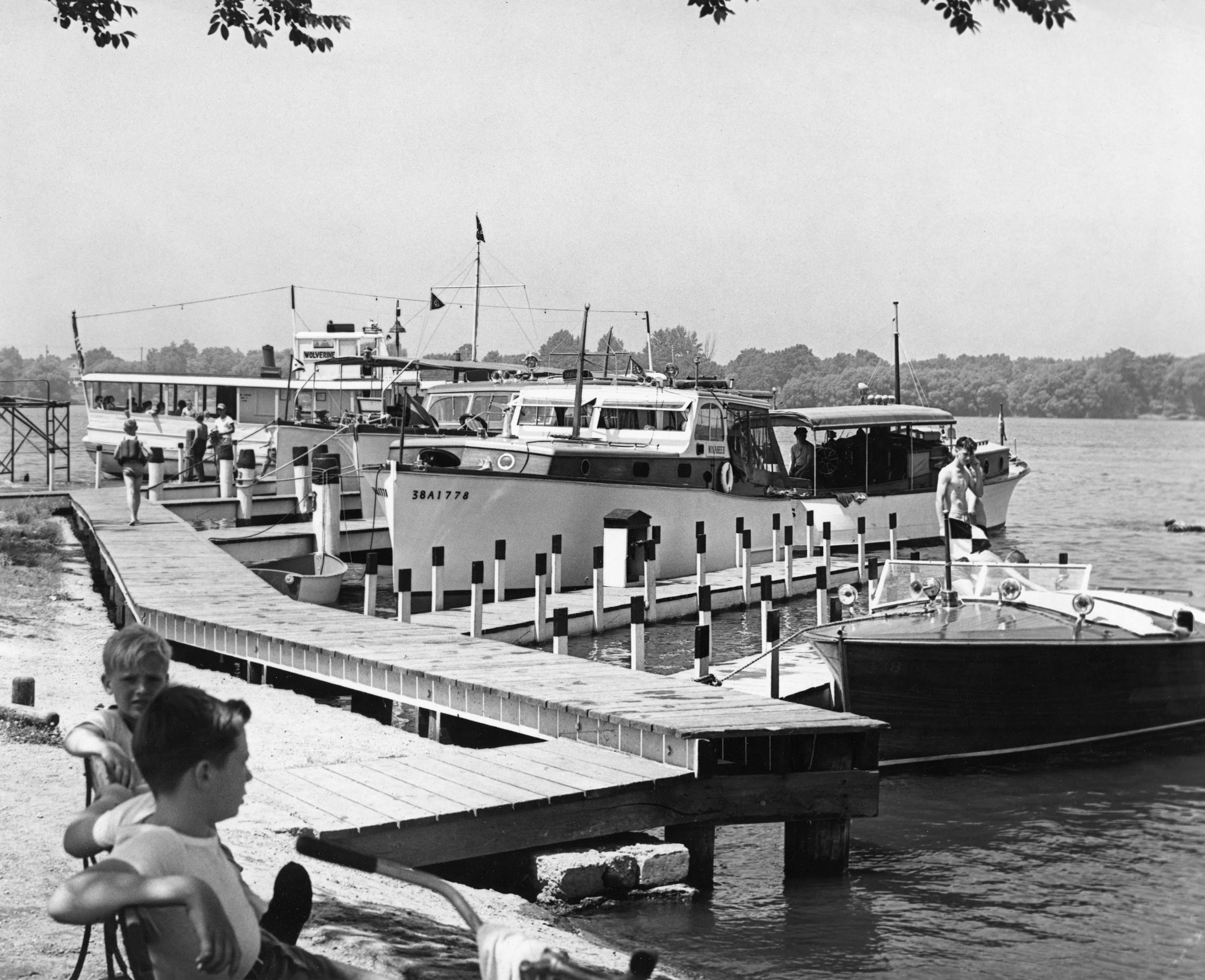 Holland Memories II: The 1940s, 1950s and 1960s - Image 9