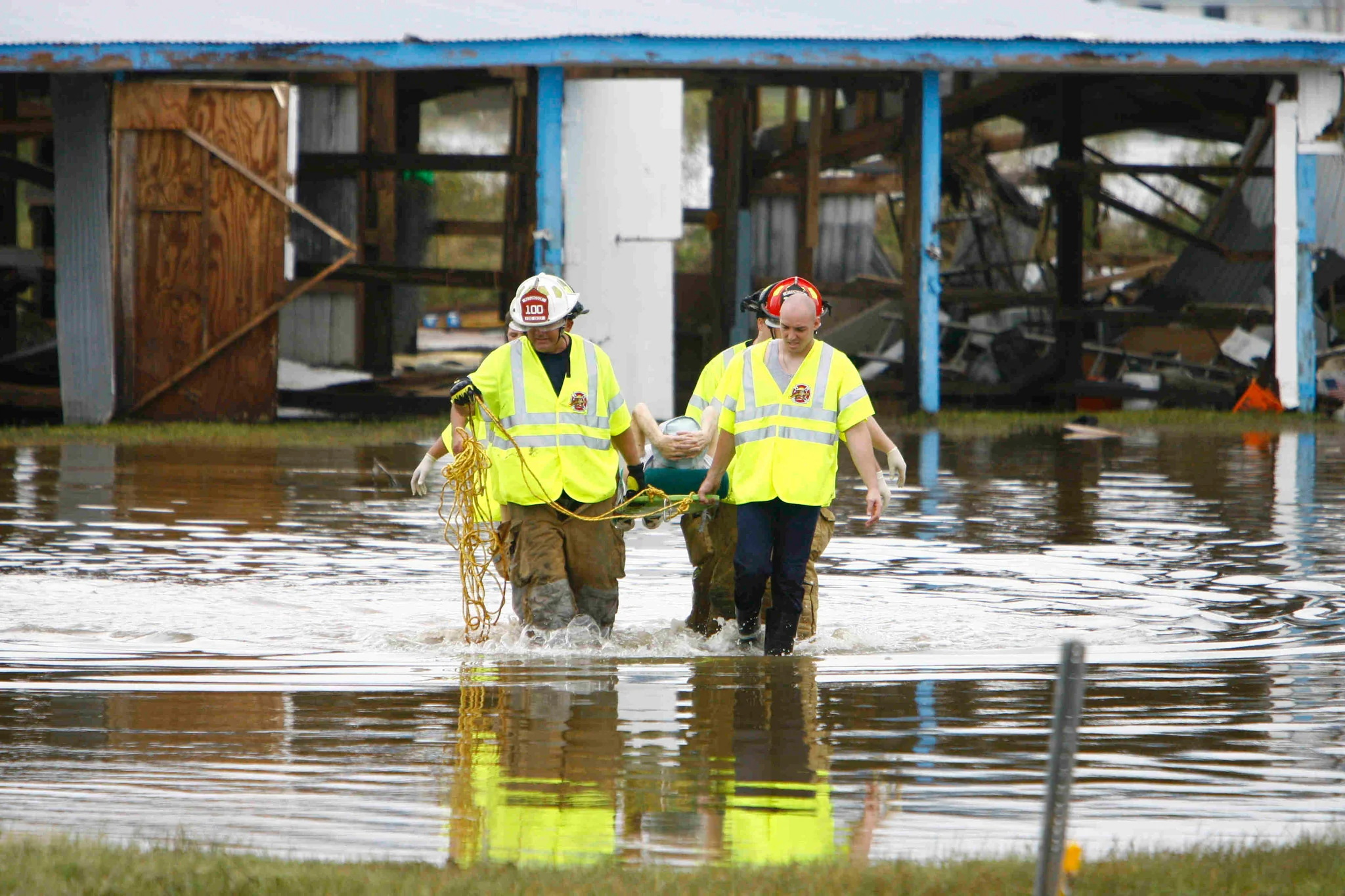 Hurricane Ike: A Photographic Account Presented by the Houston Chronicle - Image 9