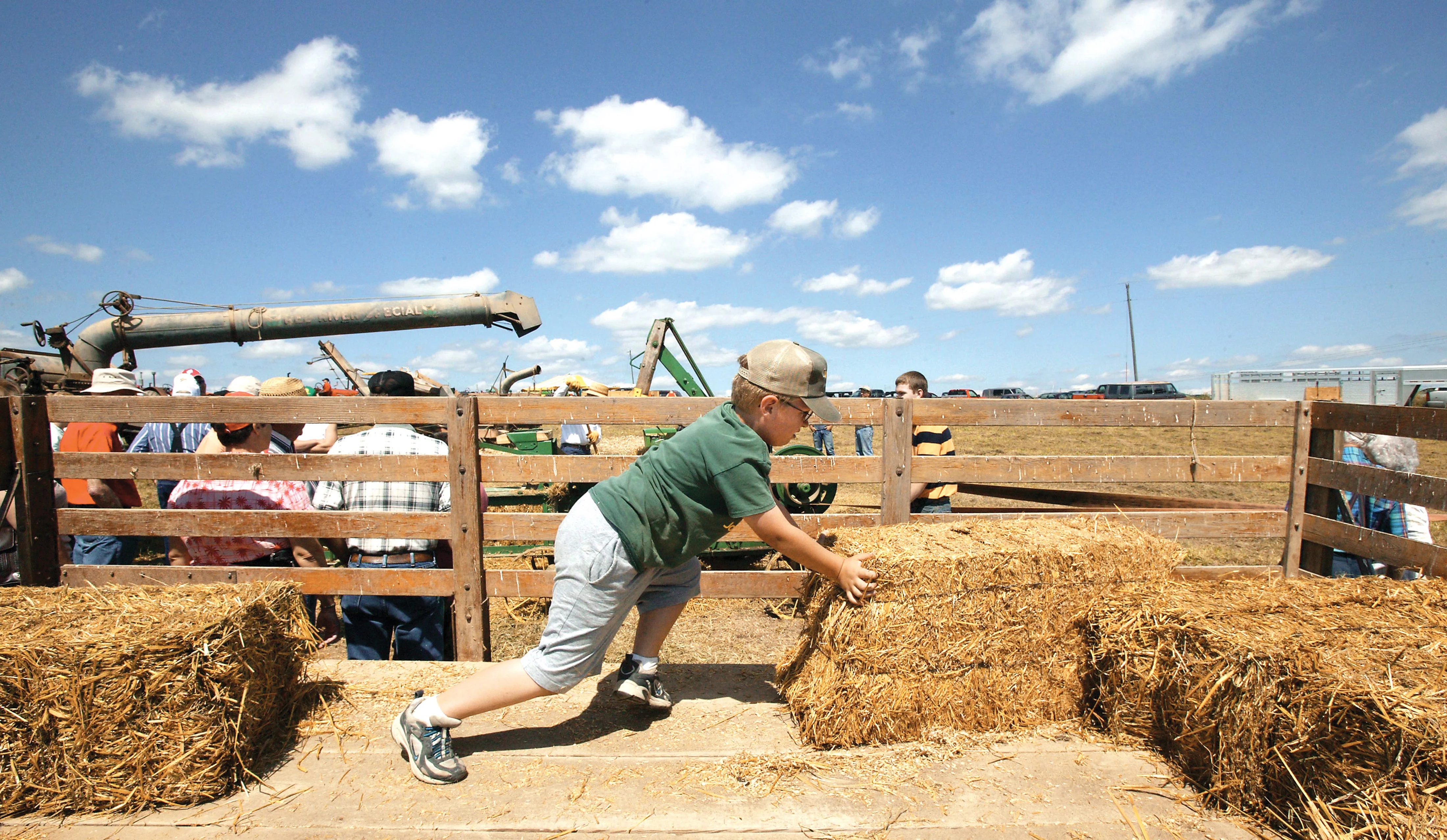 Into the Fields: A Celebration of Farm Life <br> Photographs and Rural Route 4 columns from the Quad-City Times - Image 4