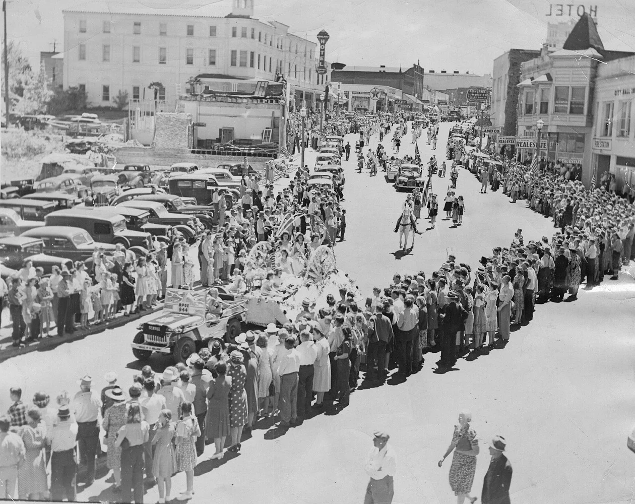 Jackson County: Looking Back: Volume II - The 1940s, '50s and '60s - Image 4