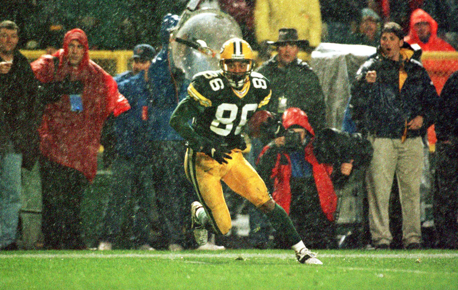 Lambeau Field: Green Bay's National Treasure (2003) - Image 10