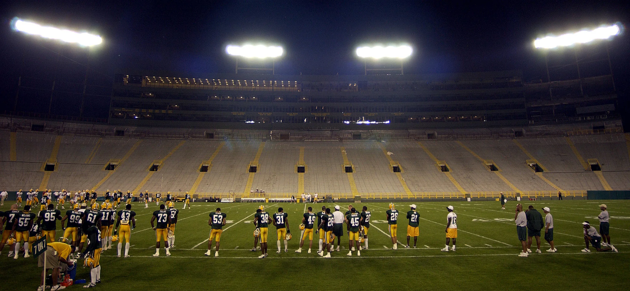 Lambeau Field: Green Bay's National Treasure (2003) - Image 11