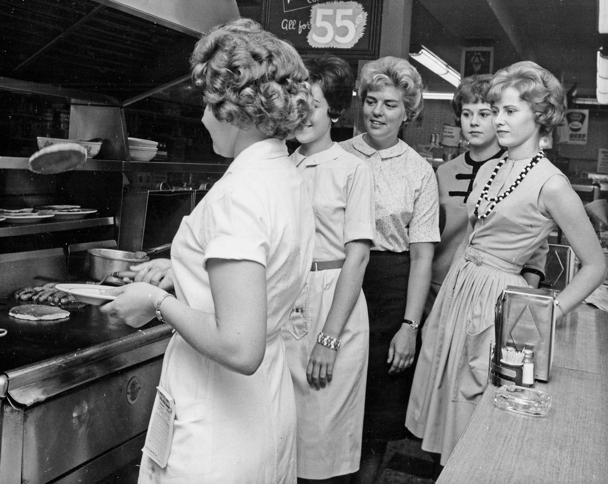 A Pictorial Retrospective of Saginaw County: Looking Back: The 1800s to Today - Image 6
