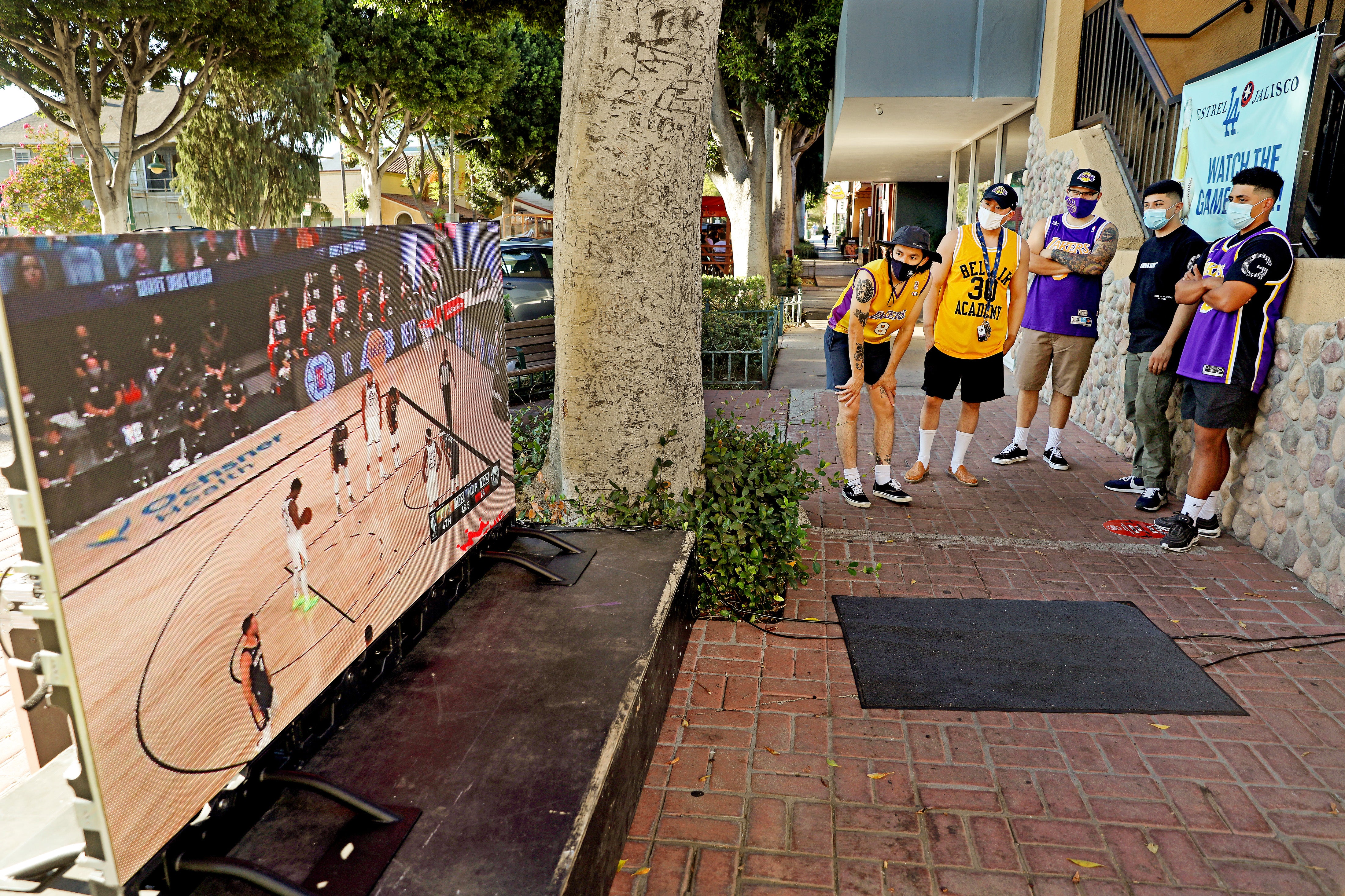Return to Glory: The Los Angeles Lakers' Historic 2019–2020 Championship - Image 5