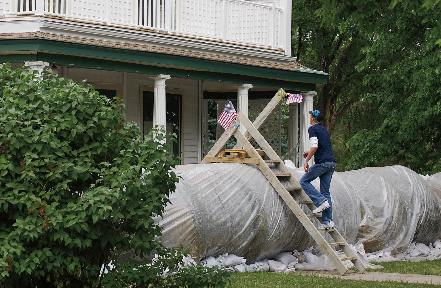 Wresting with the Mighty Missouri: The Pierre / Fort Pierre Flood of 2011 - Image 3
