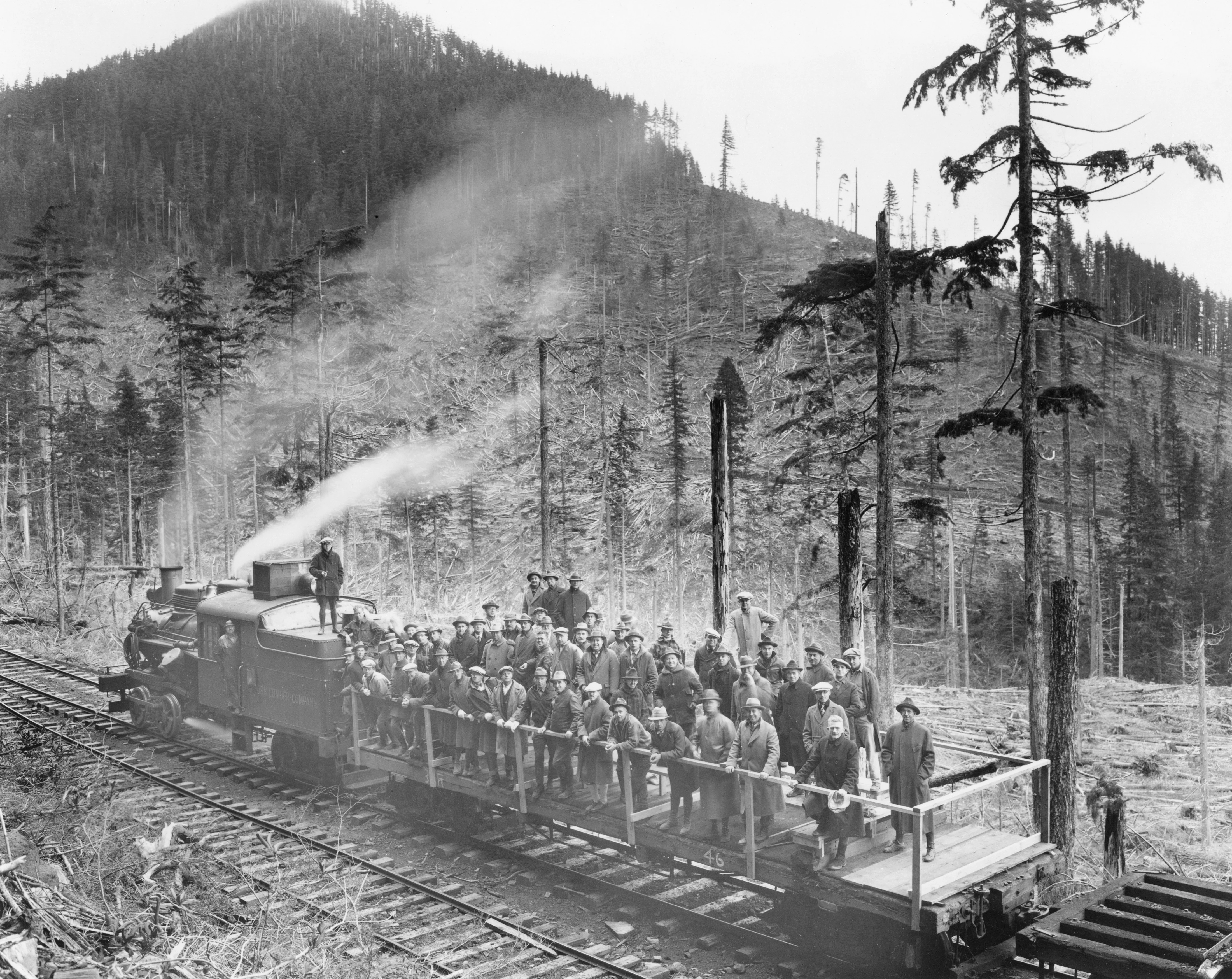 Mount Hood Revealed: 11,240 Feet of Oregon History, Adventure and Magnificence - Image 7