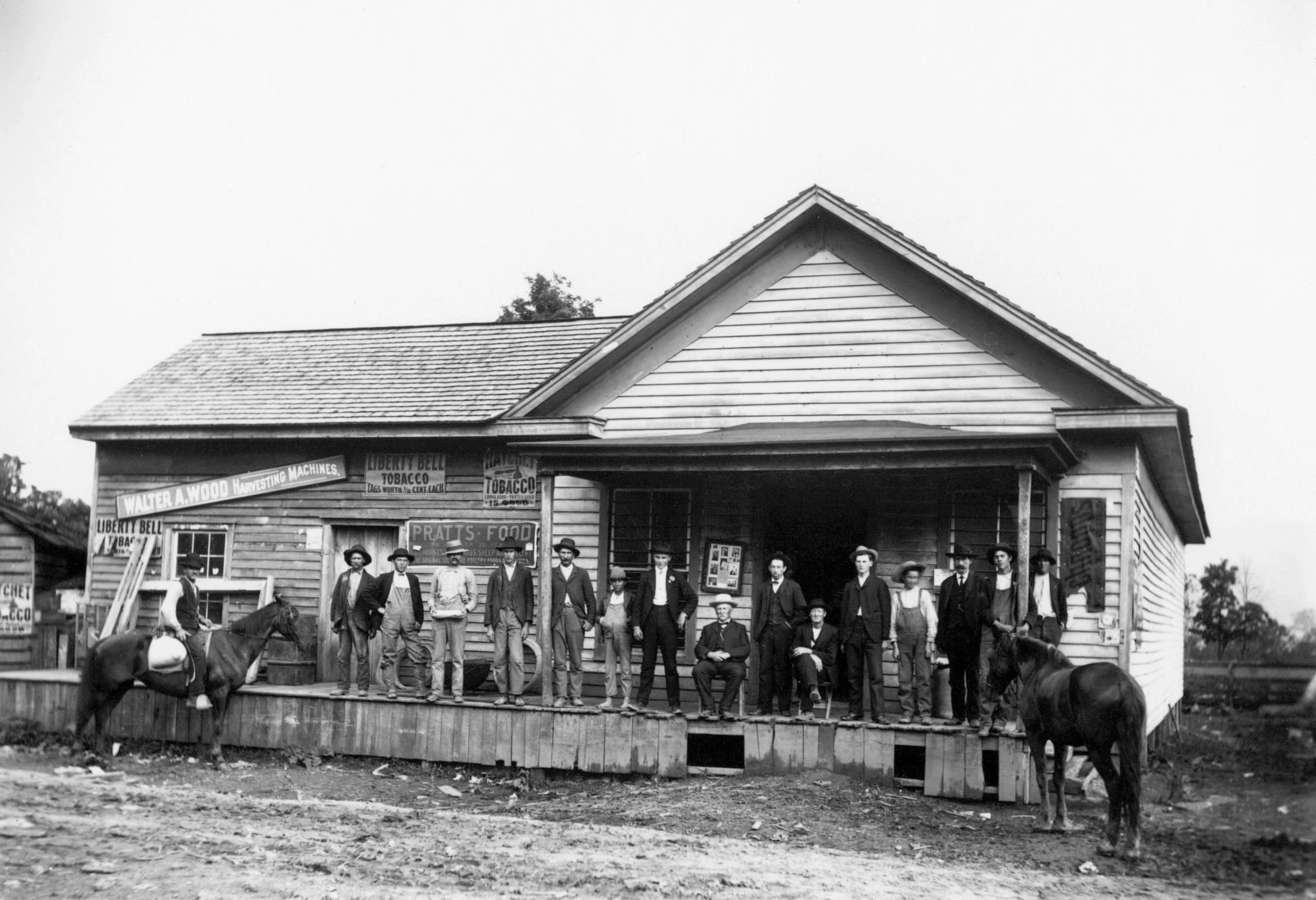 Mountain Empire Memories: A Photographic History of the Early Years - Image 4