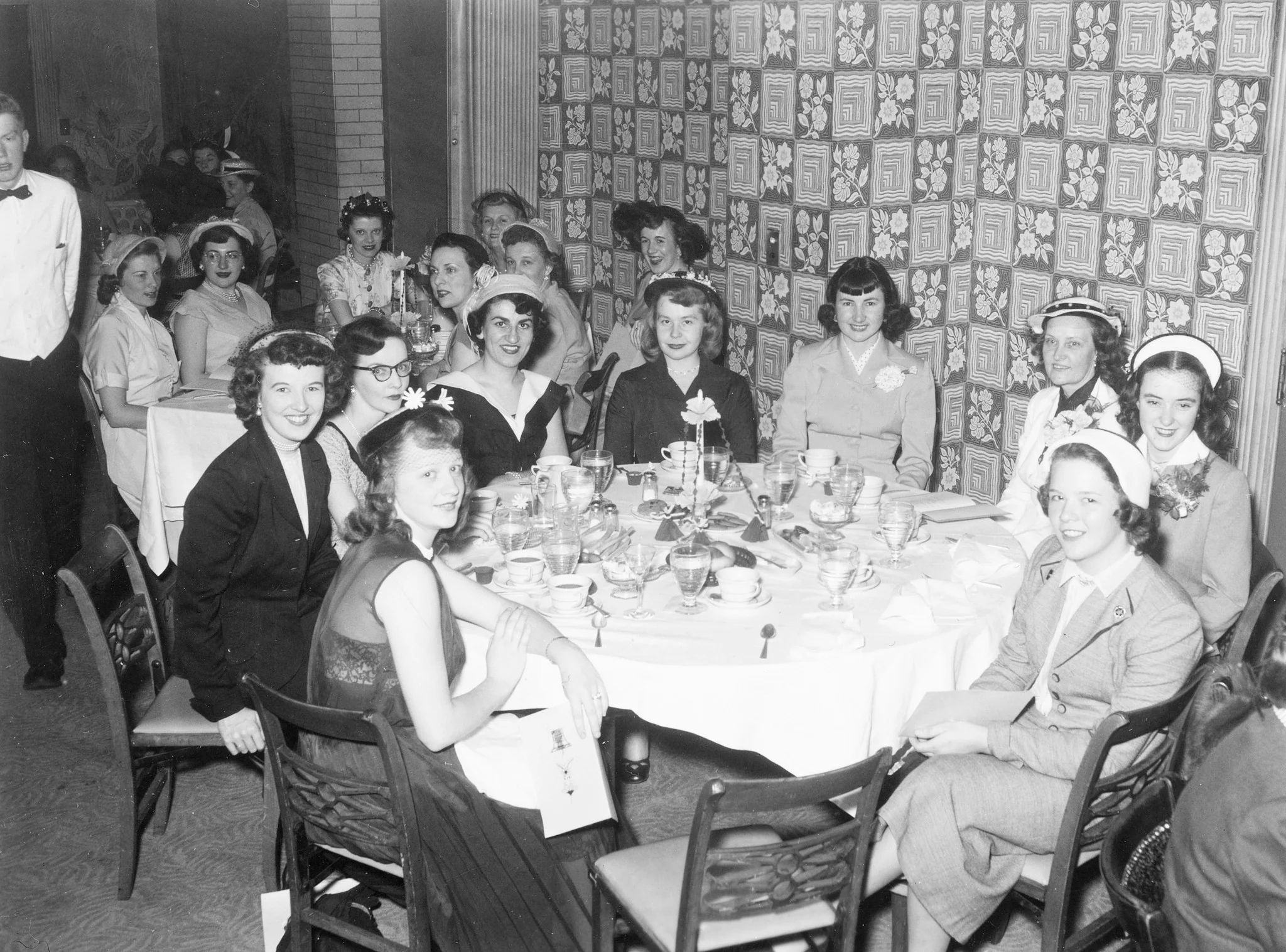 Niagara Falls Memories: Volume II - Image 11
