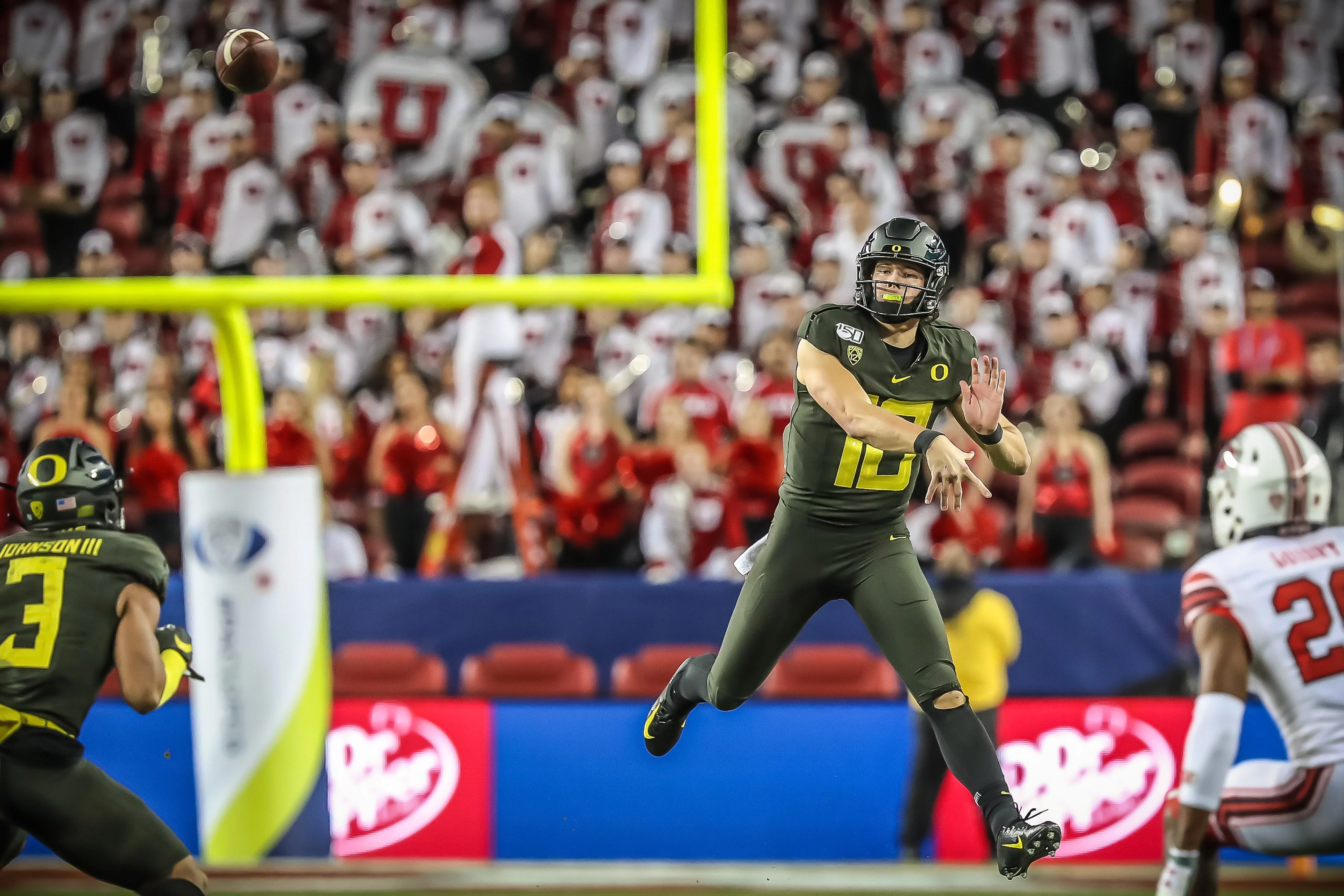 Flying High: The University of Oregon's Remarkable 2019 Football Season - Image 17