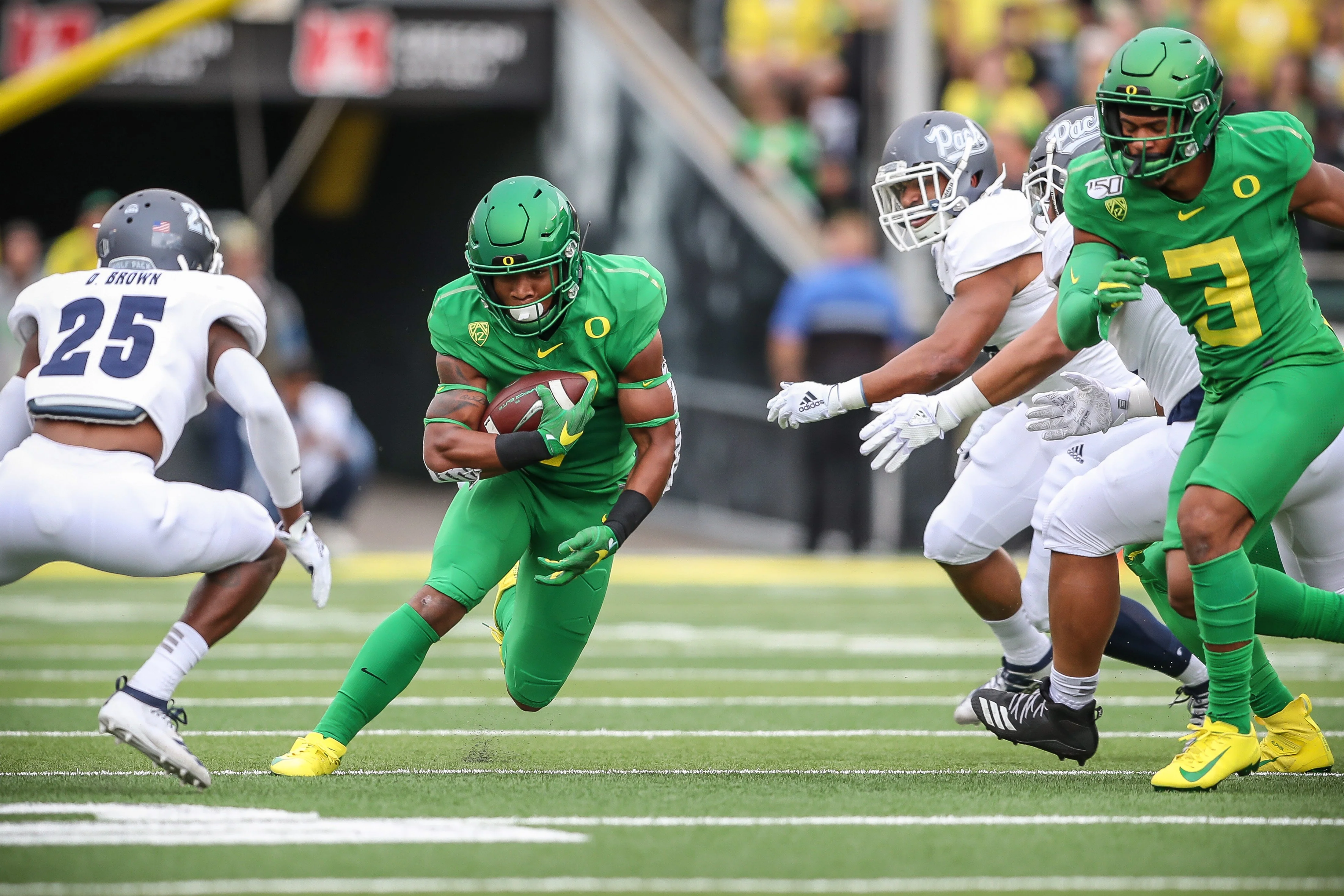 Flying High: The University of Oregon's Remarkable 2019 Football Season - Image 3