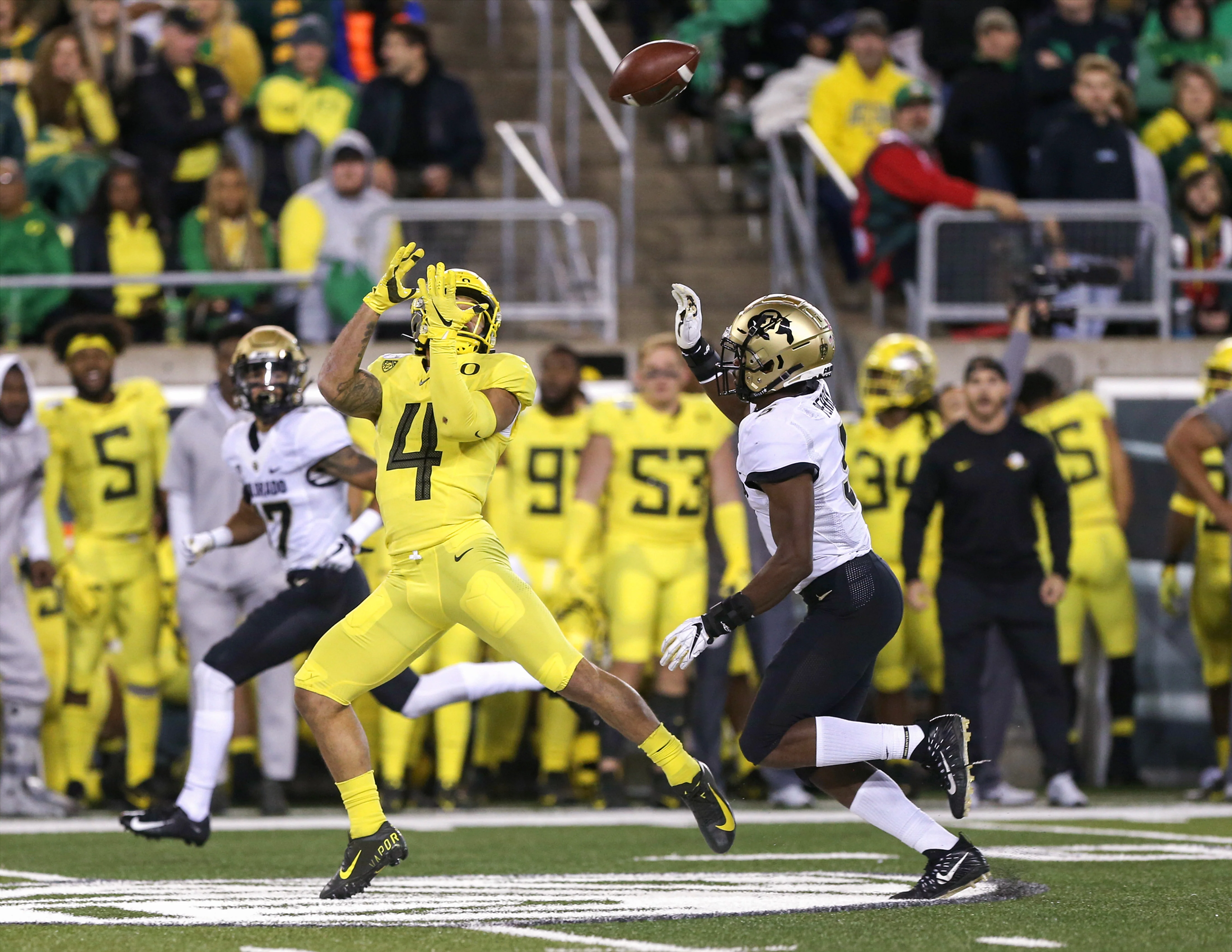 Flying High: The University of Oregon's Remarkable 2019 Football Season - Image 6