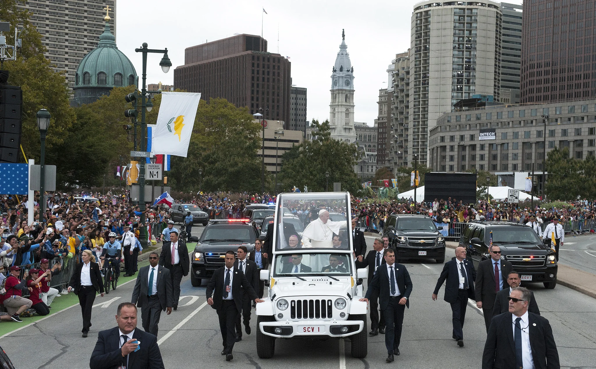 Pope Francis in America: The Official Photographic Record - Image 9