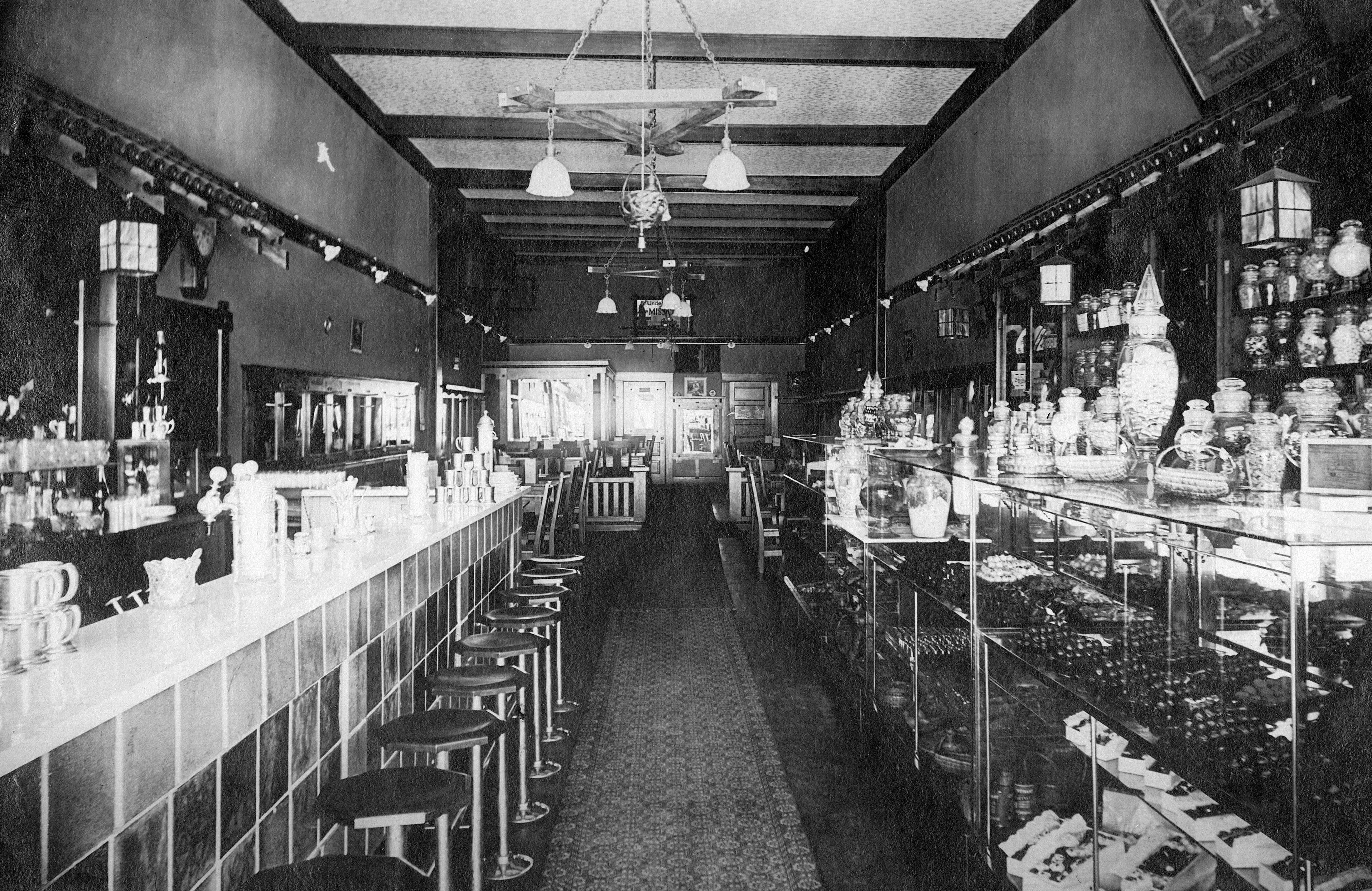 Riverside Memories: A Pictorial History of the Early Years through the 1930s - Image 10