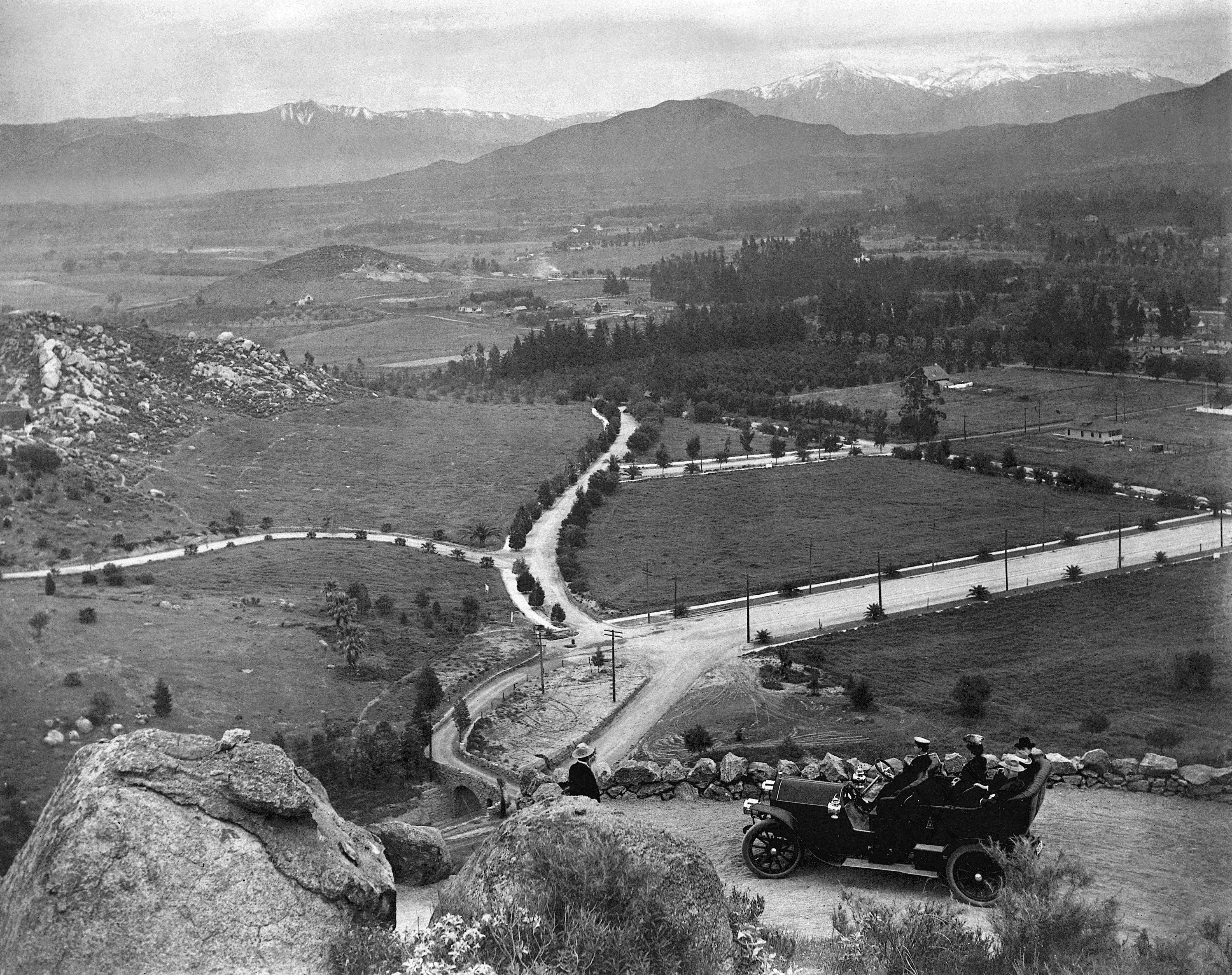 Riverside Memories: A Pictorial History of the Early Years through the 1930s - Image 15