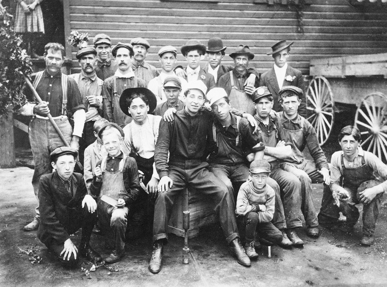 Rochester Memories Volume IV: Greater Rochester in the 20th Century: A Community Photo Album - Image 2