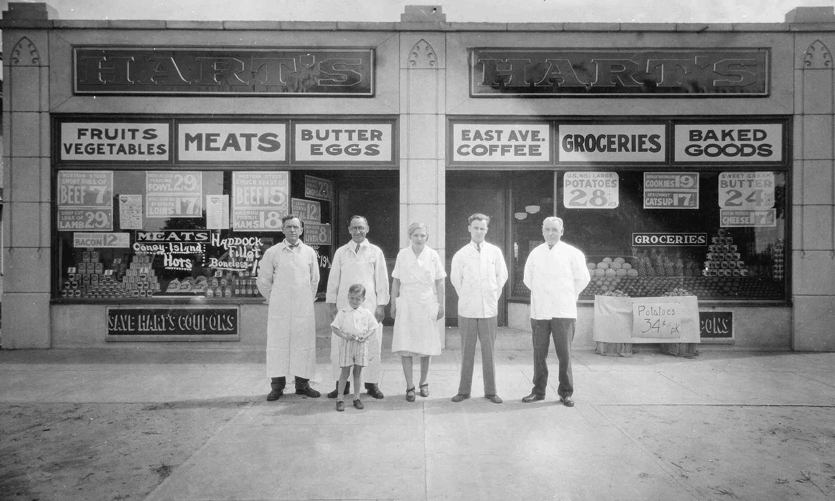 Rochester Memories Volume IV: Greater Rochester in the 20th Century: A Community Photo Album - Image 3