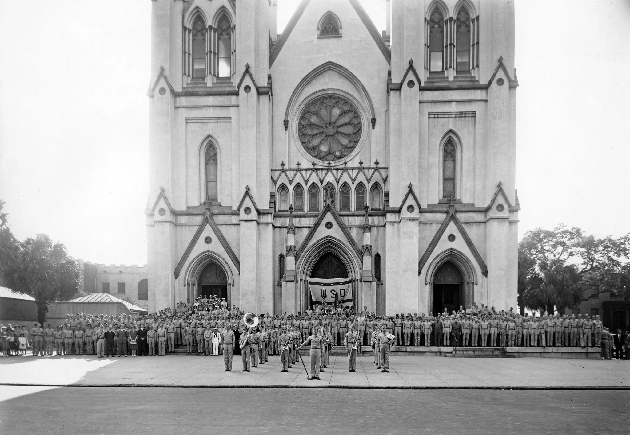 Savannah Memories: A Pictorial Retrospective of the 1940s, '50s & '60s - Image 4
