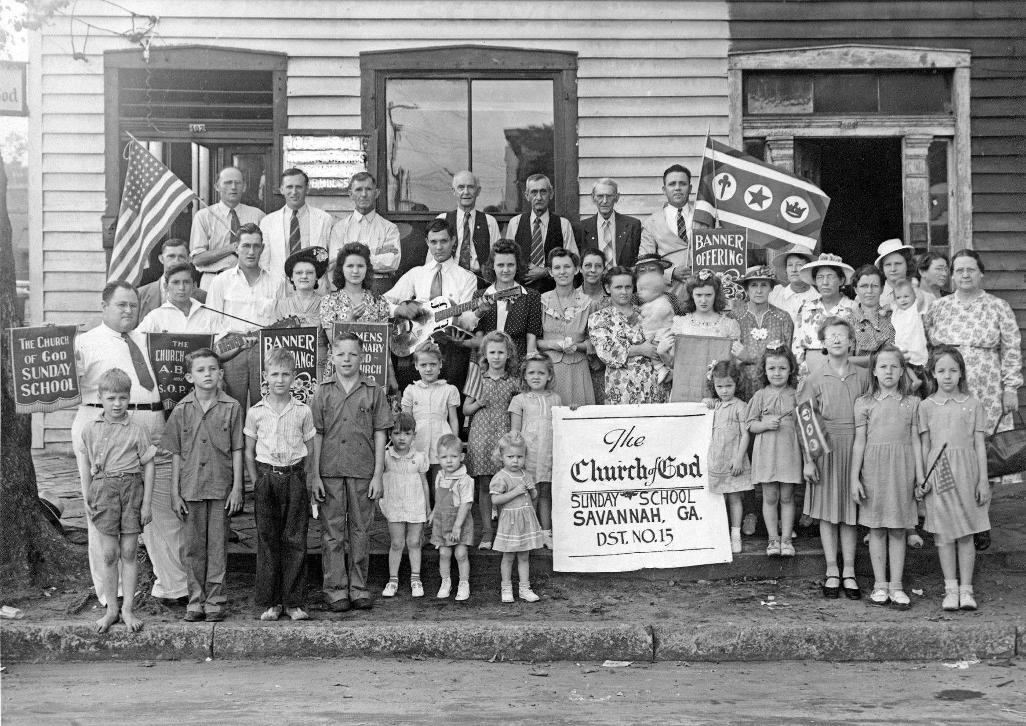 Savannah Memories: A Pictorial Retrospective of the 1940s, '50s & '60s - Image 5
