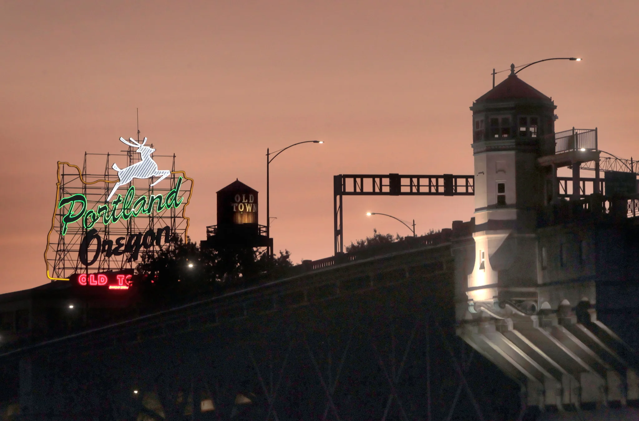 Spanning Oregon: Exploring Our Treasured Bridges - Image 10