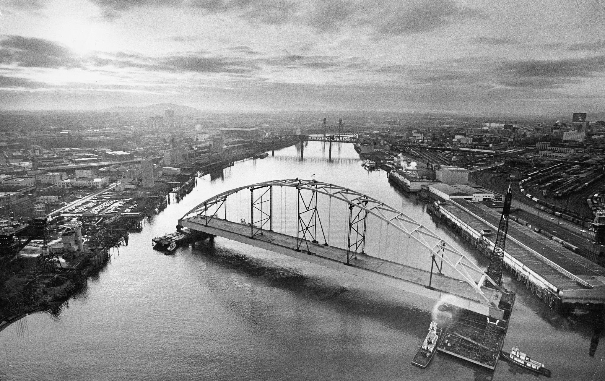 Spanning Oregon: Exploring Our Treasured Bridges - Image 11