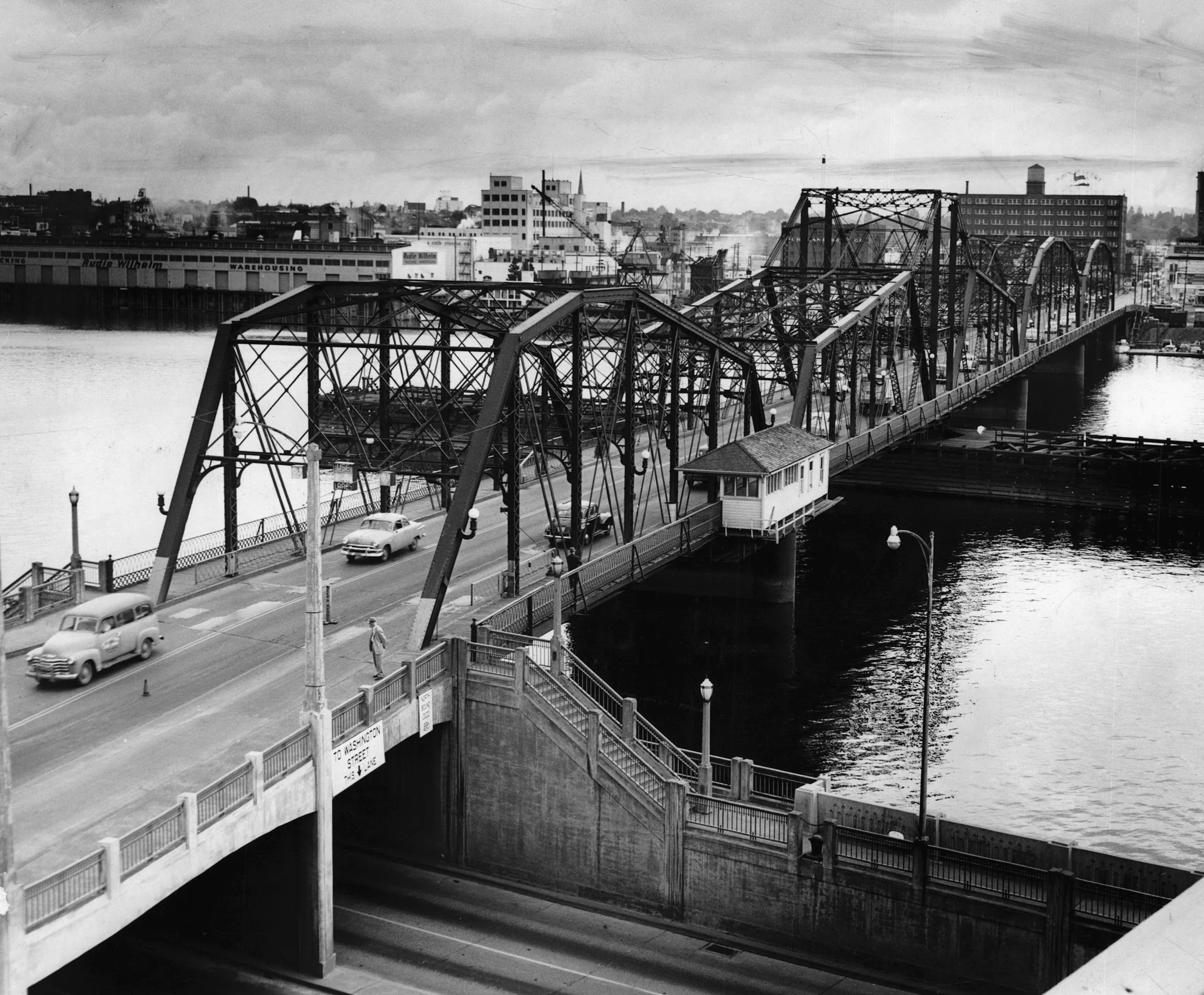 Spanning Oregon: Exploring Our Treasured Bridges - Image 6