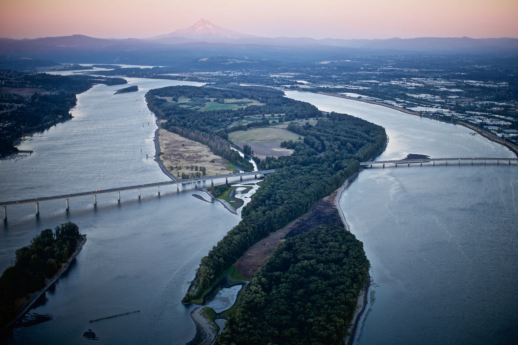 Spanning Oregon: Exploring Our Treasured Bridges - Image 7
