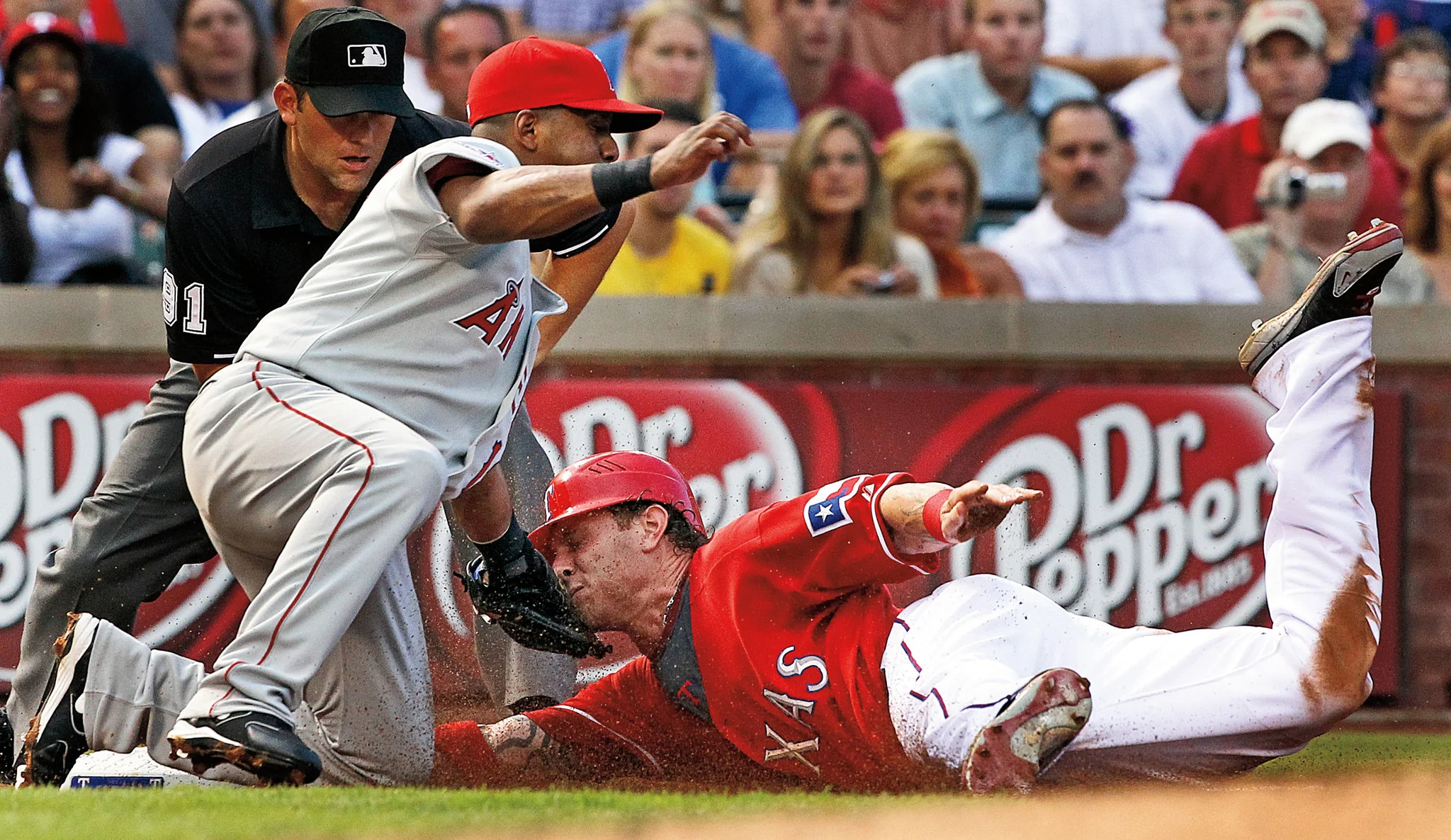 Texas Rangers: Believe It: 2010 American League Champions - Image 6