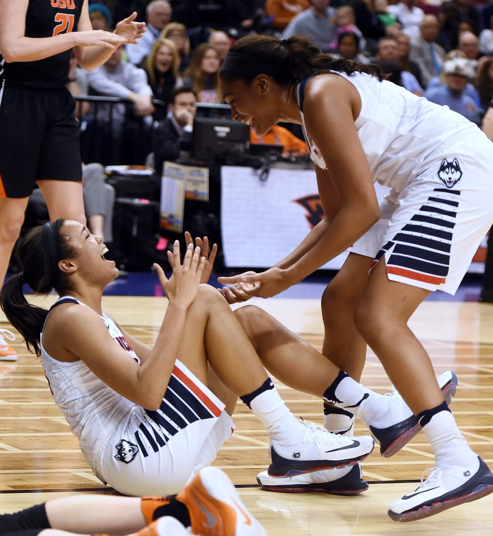 A Generation of Excellence: UConn Women's 30-Year Reign - Image 12