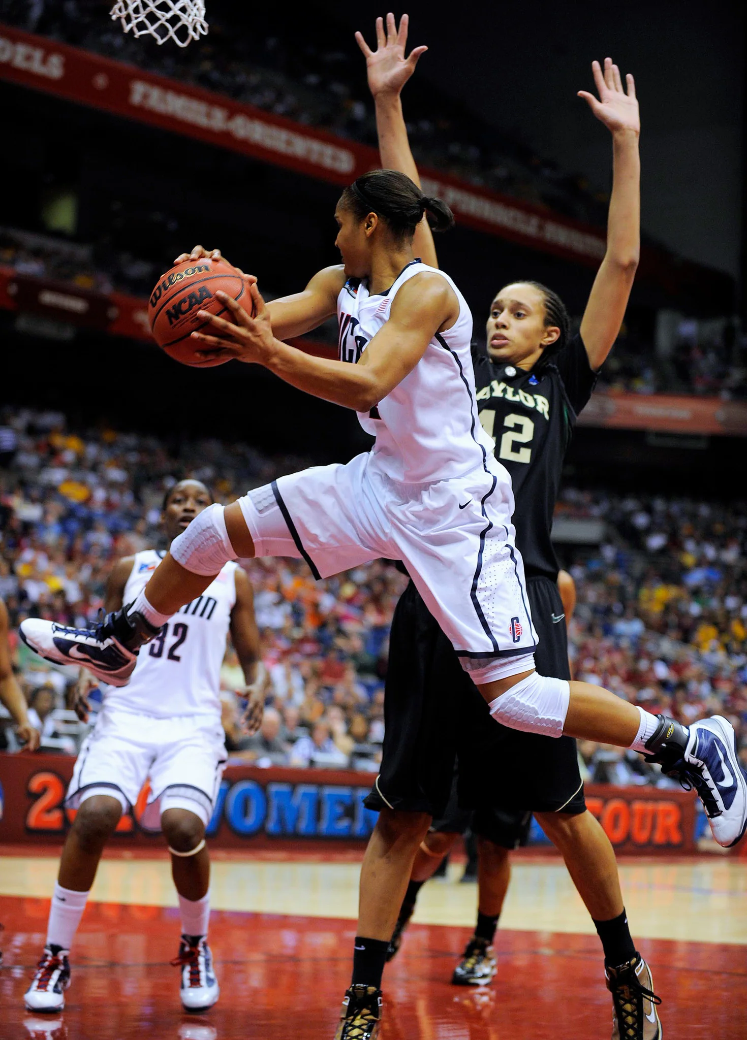 A Generation of Excellence: UConn Women's 30-Year Reign - Image 14