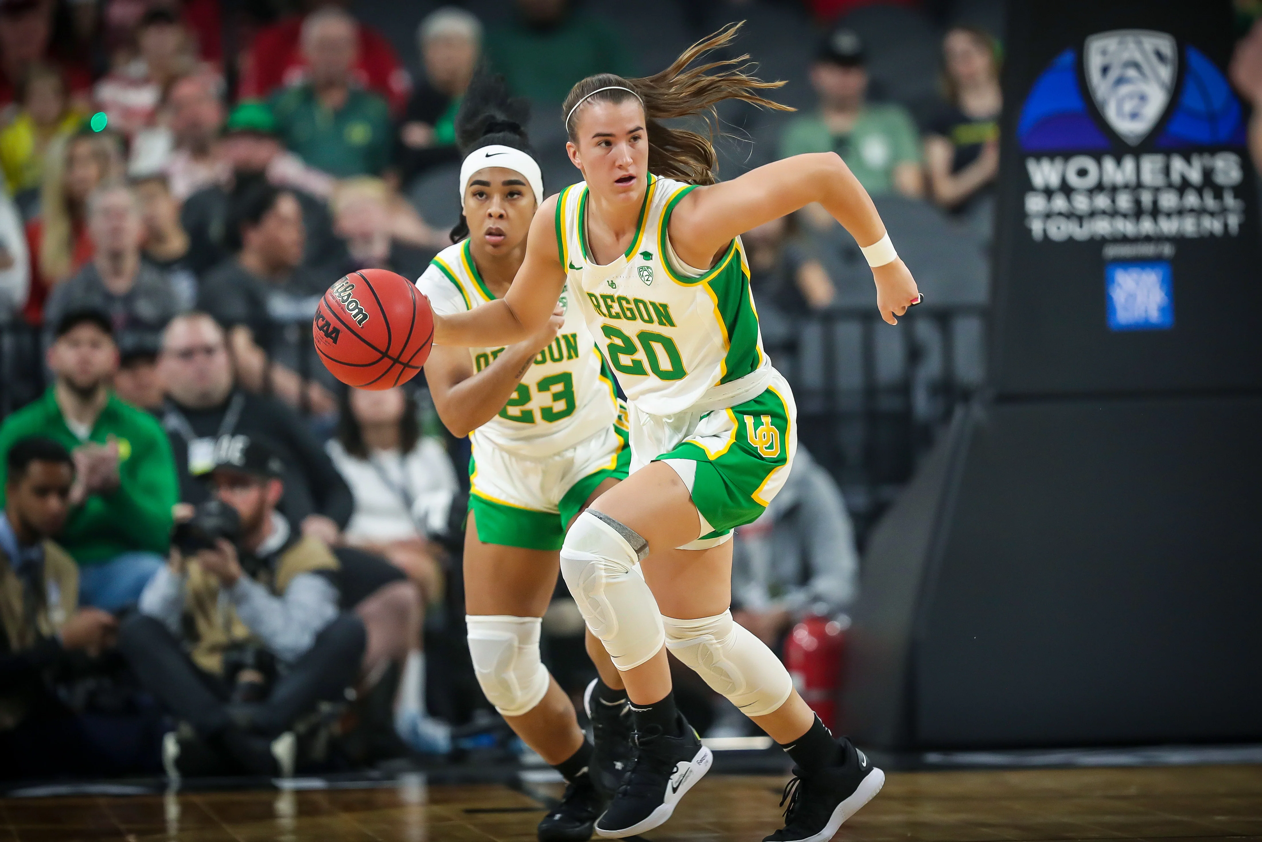 Unforgettable: The University of Oregon's Record-Breaking 2019–20 Women's Basketball Season - Image 8